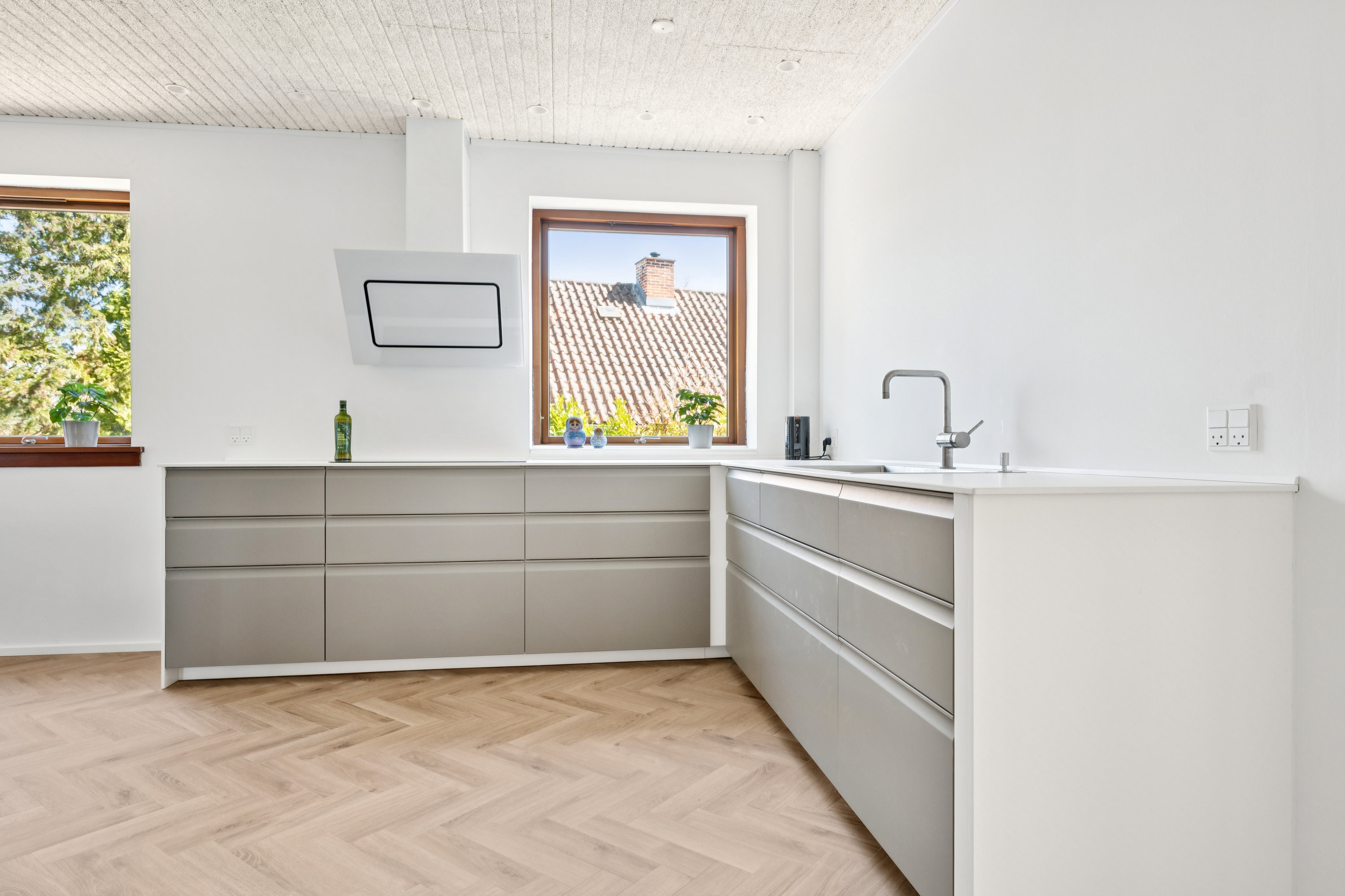 Fremhævet køkken billede i fuldskærmstilstand. Billede af Møllemarken 24, st.., 2880 Bagsværd