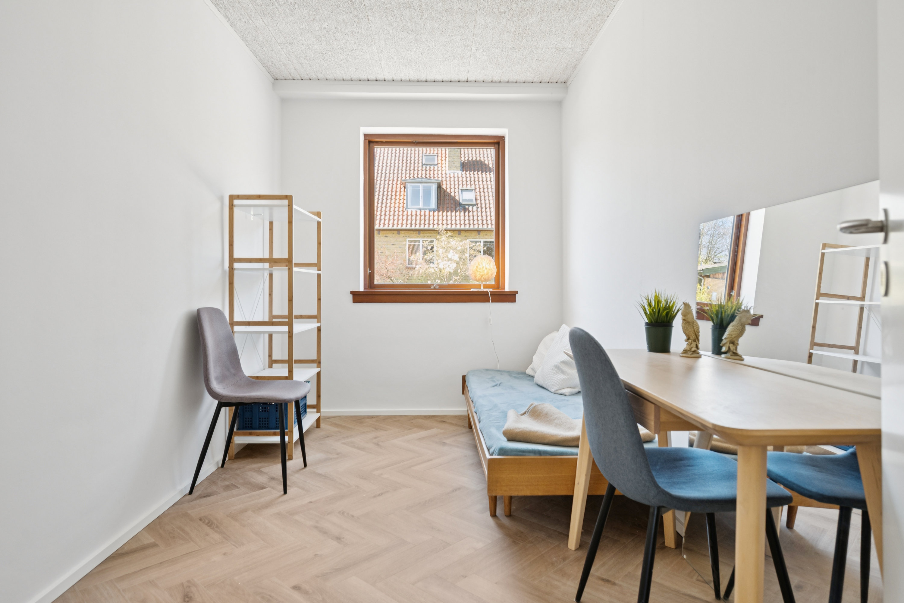 Fremhævet stue billede i fuldskærmstilstand. Billede af Møllemarken 24, st.., 2880 Bagsværd