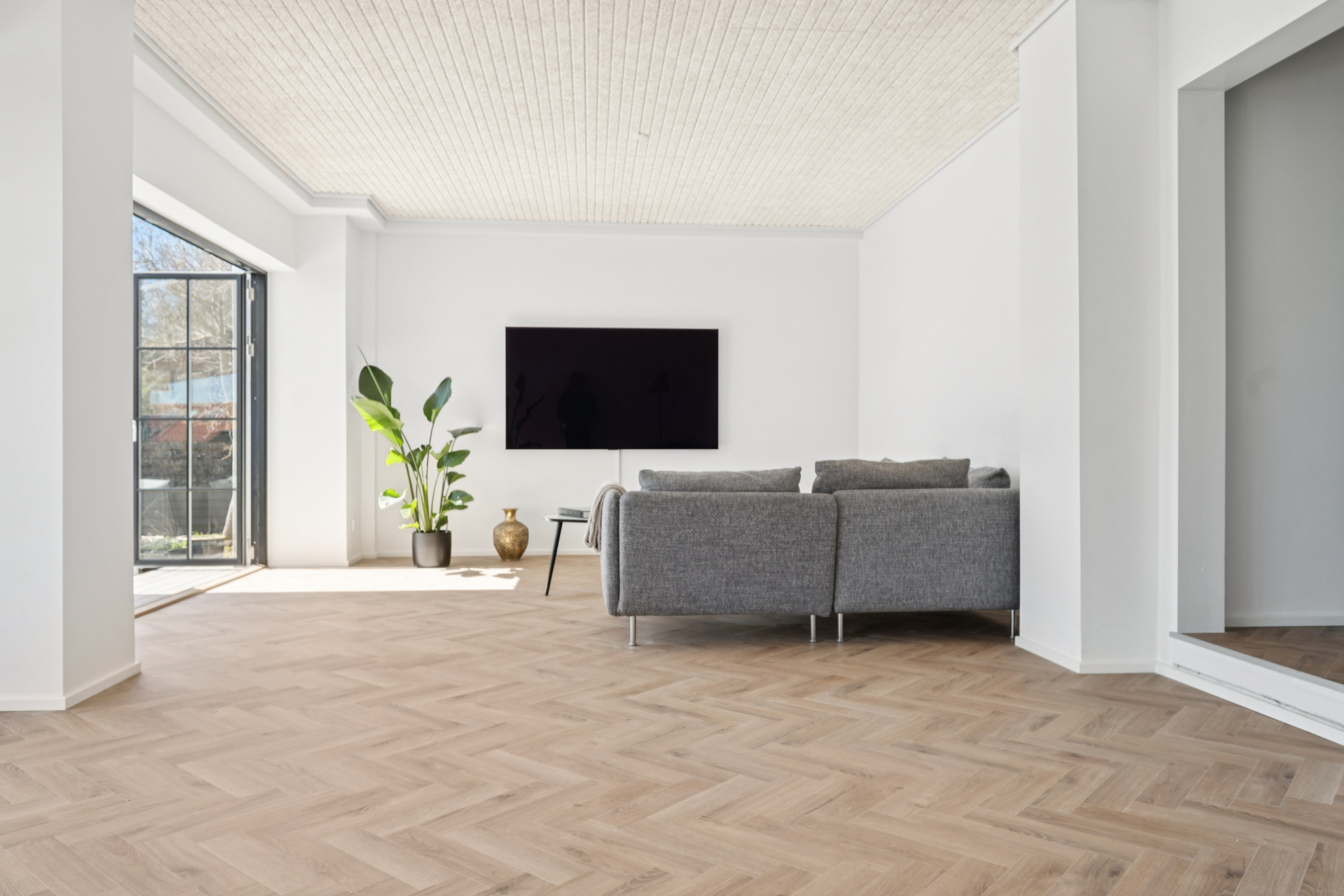 Fremhævet stue billede i fuldskærmstilstand. Billede af Møllemarken 24, st.., 2880 Bagsværd