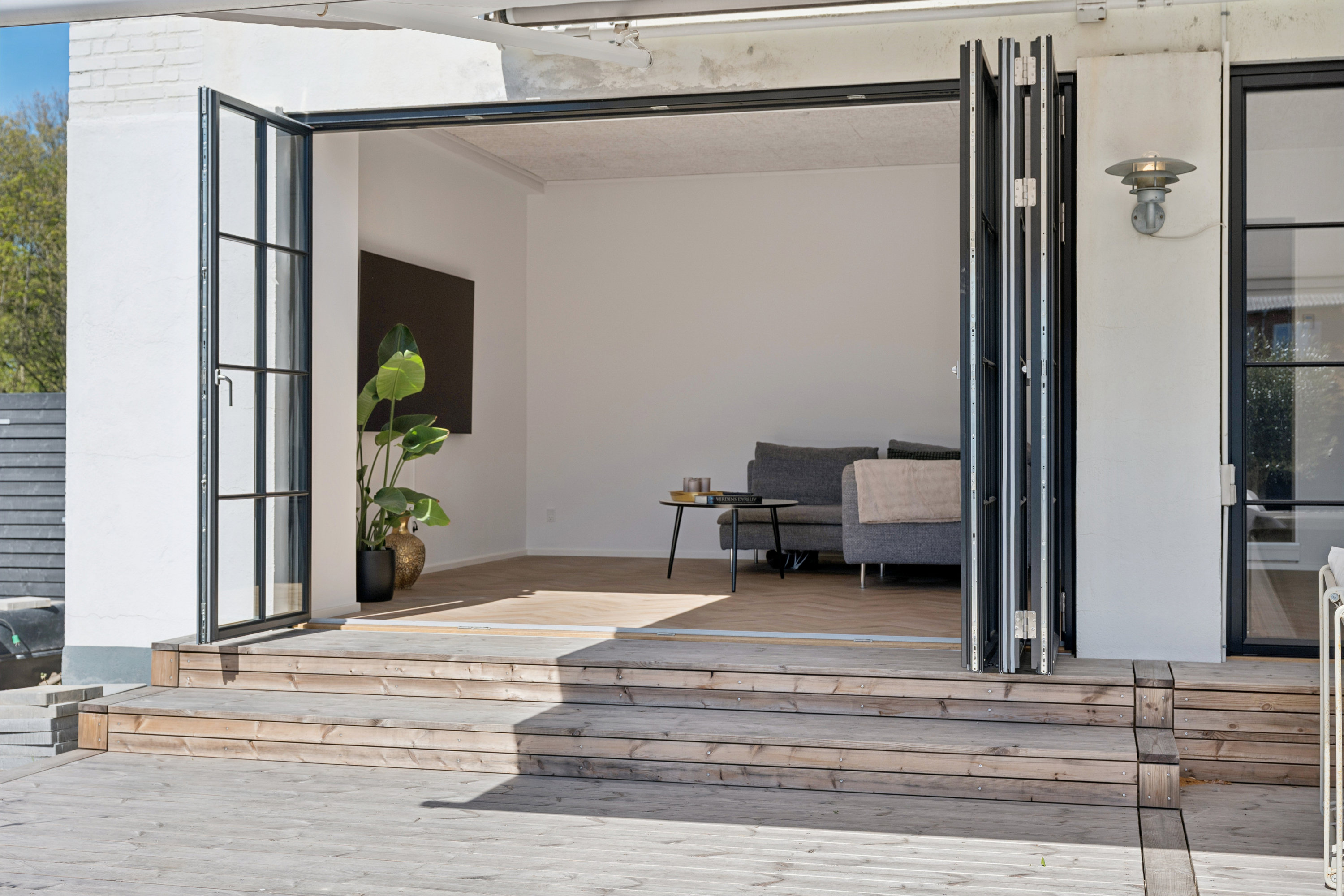 Fremhævet andet billede i fuldskærmstilstand. Billede af Møllemarken 24, st.., 2880 Bagsværd