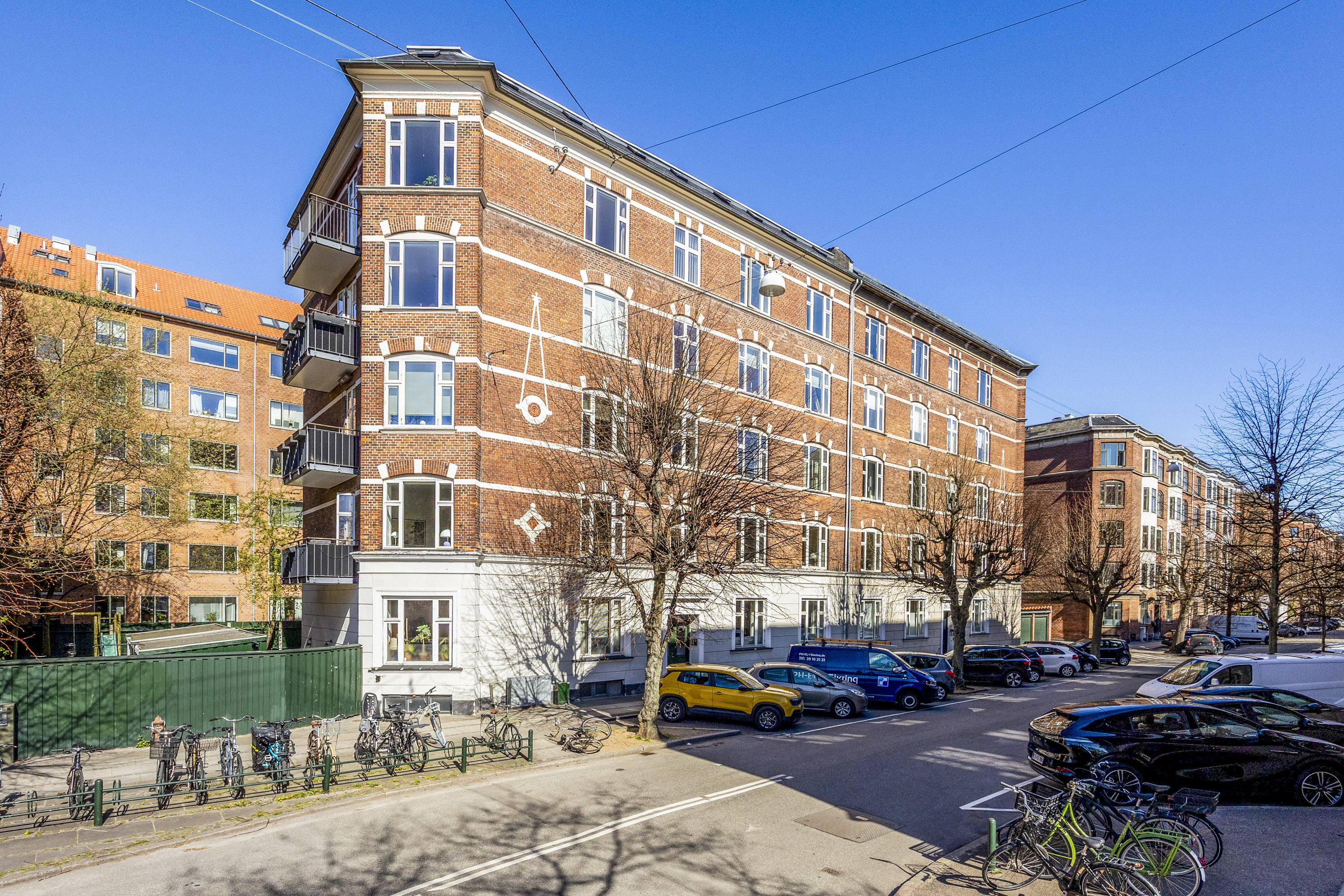 Fremhævet  billede i fuldskærmstilstand. Billede af Dr. Abildgaards Alle 18, st.. th., 1955 Frederiksberg C