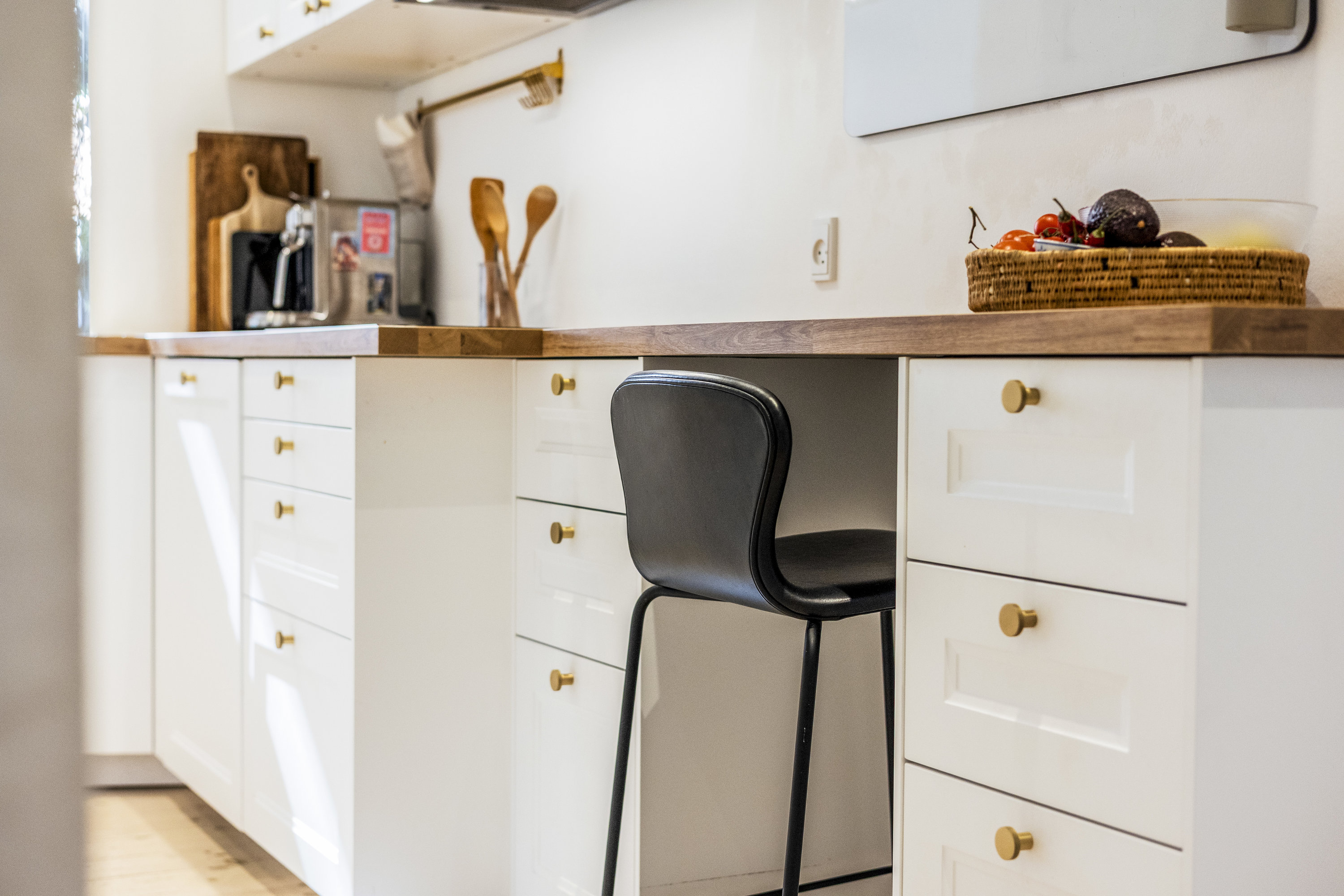 Fremhævet  billede i fuldskærmstilstand. Billede af Dr. Abildgaards Alle 18, st.. th., 1955 Frederiksberg C