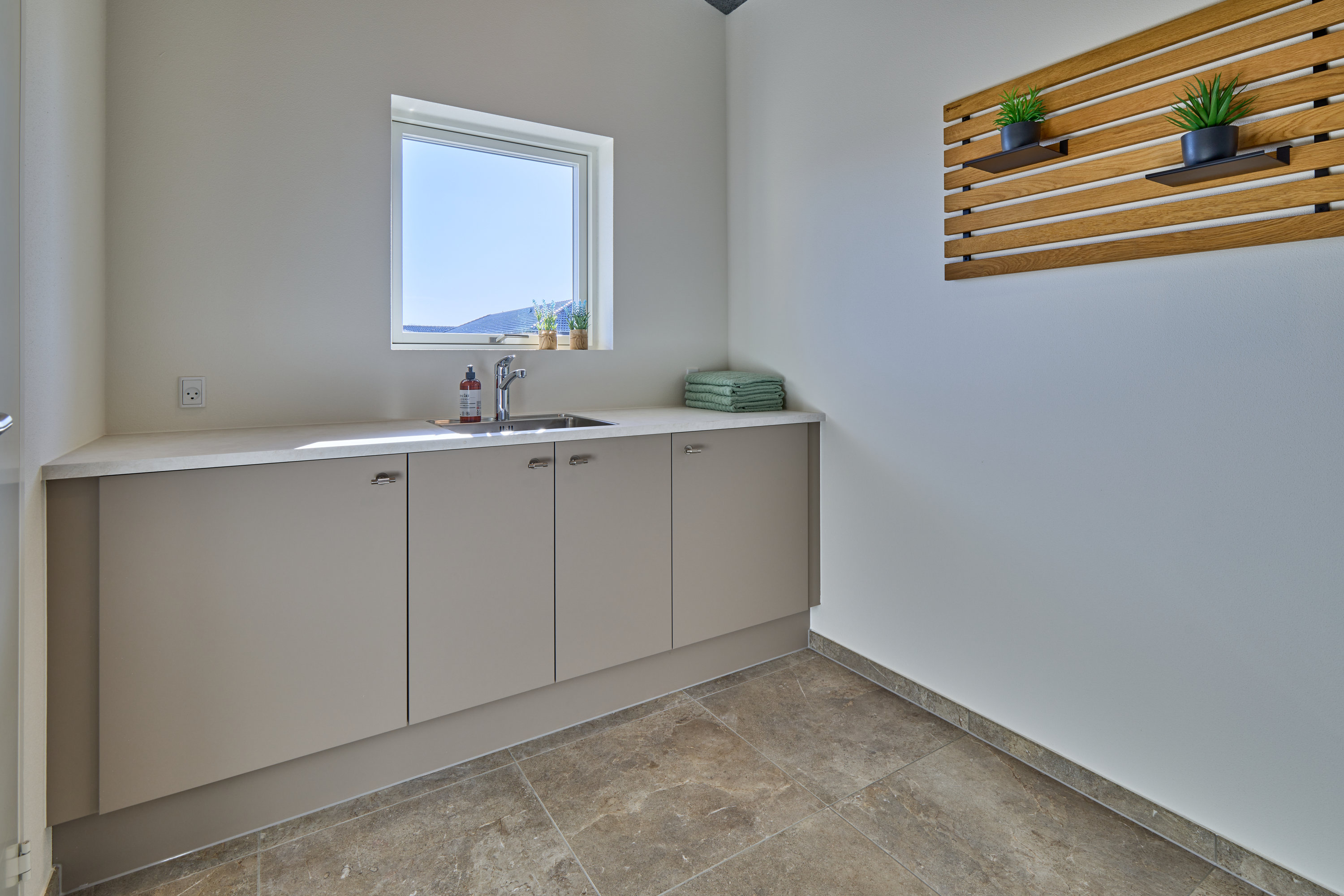 Fremhævet  billede i fuldskærmstilstand. Billede af Østerlindparken 85, Lind, 7400 Herning