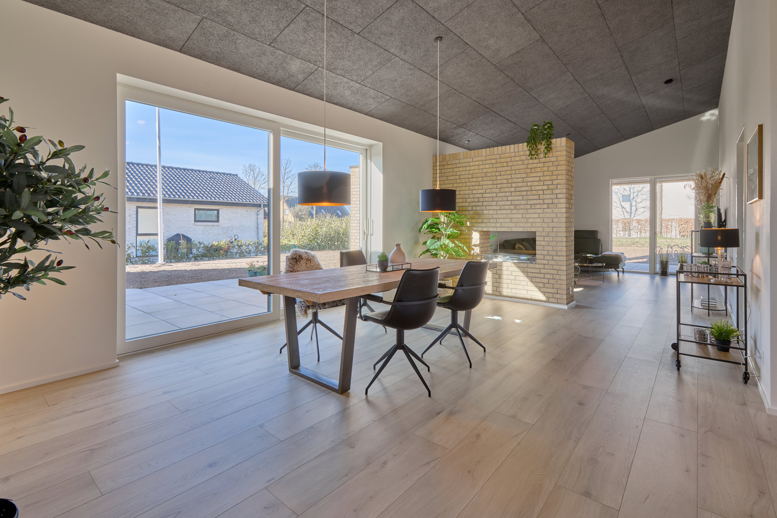 Fremhævet  billede i fuldskærmstilstand. Billede af Østerlindparken 85, Lind, 7400 Herning