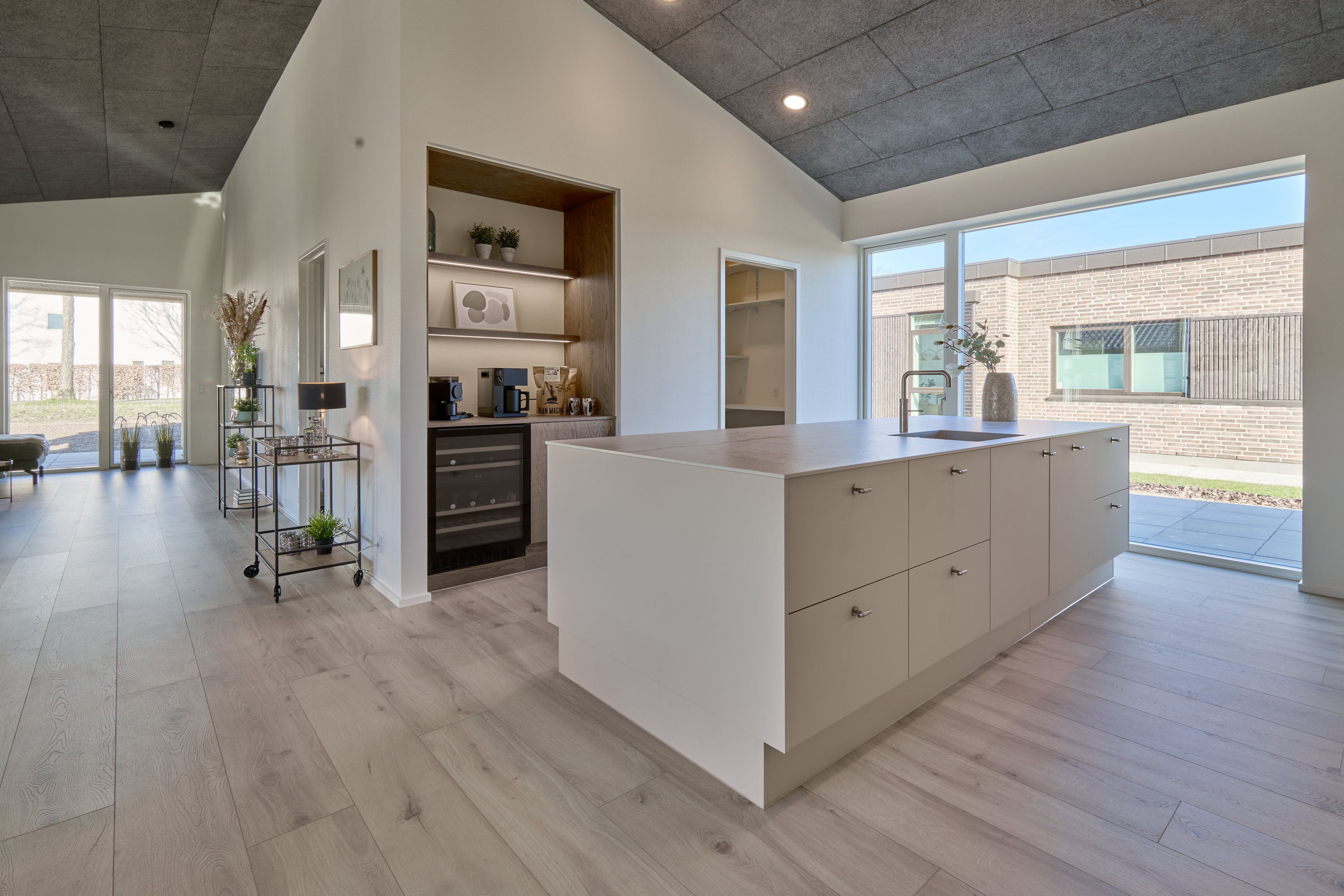 Fremhævet  billede i fuldskærmstilstand. Billede af Østerlindparken 85, Lind, 7400 Herning