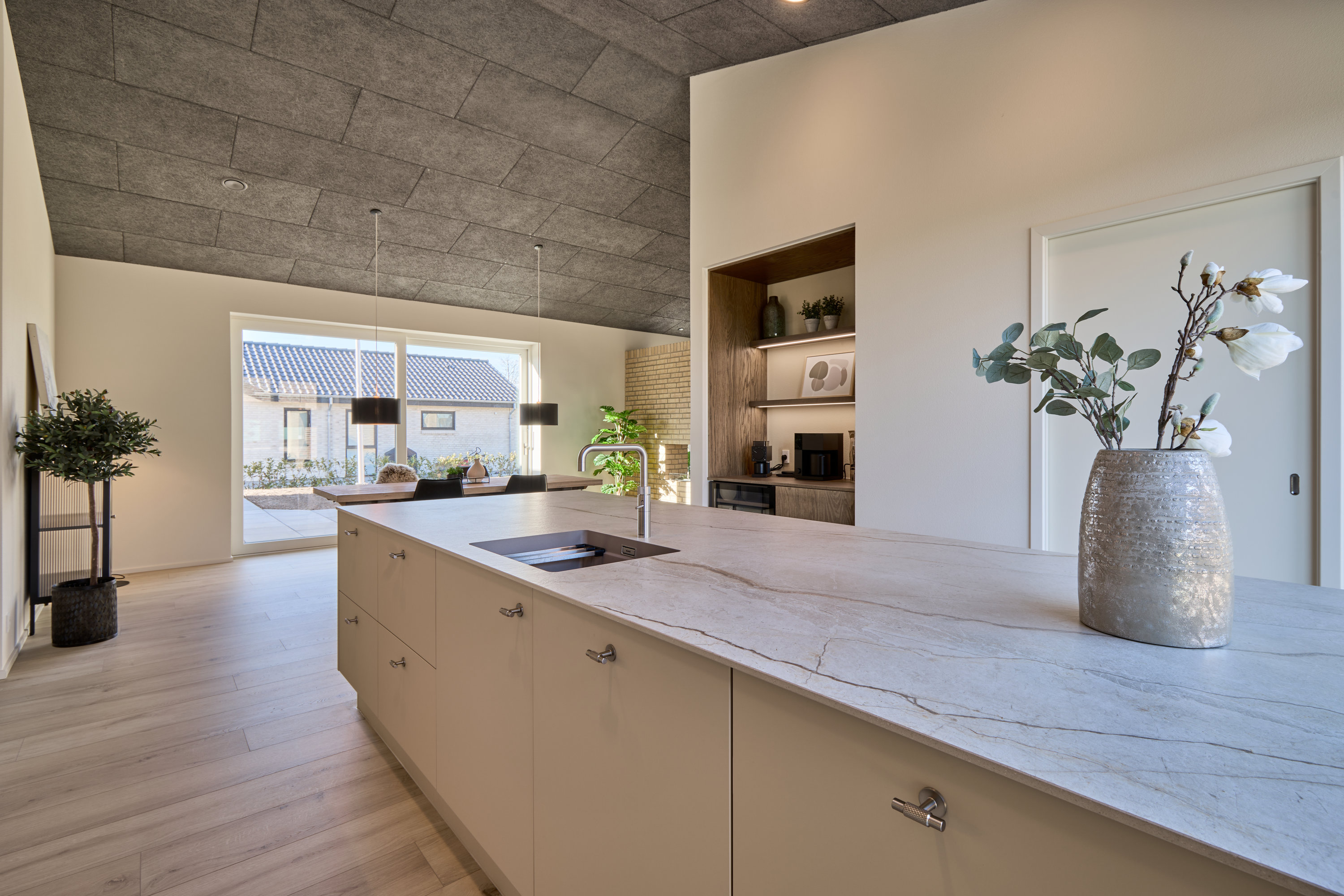 Fremhævet  billede i fuldskærmstilstand. Billede af Østerlindparken 85, Lind, 7400 Herning