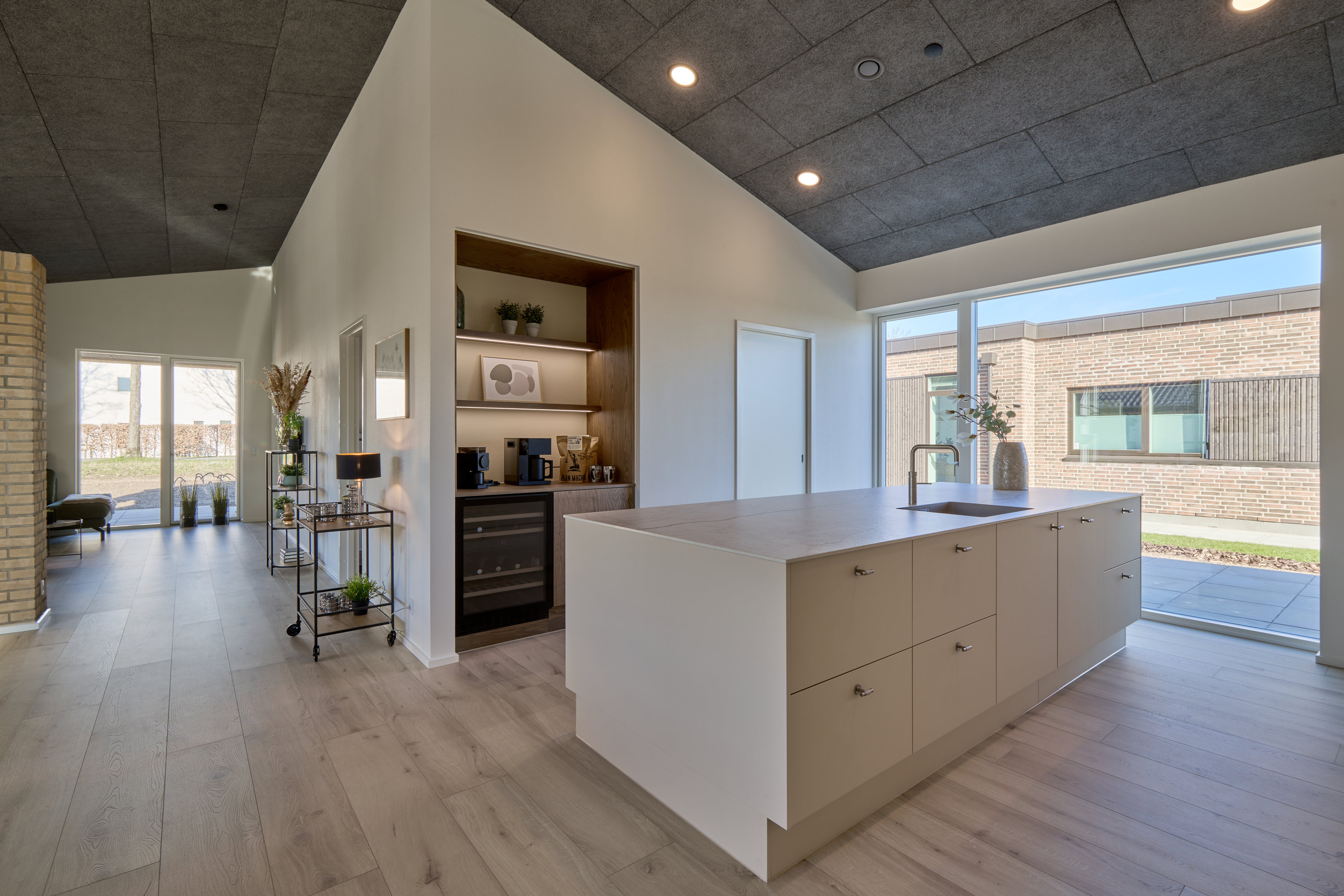 Fremhævet  billede i fuldskærmstilstand. Billede af Østerlindparken 85, Lind, 7400 Herning