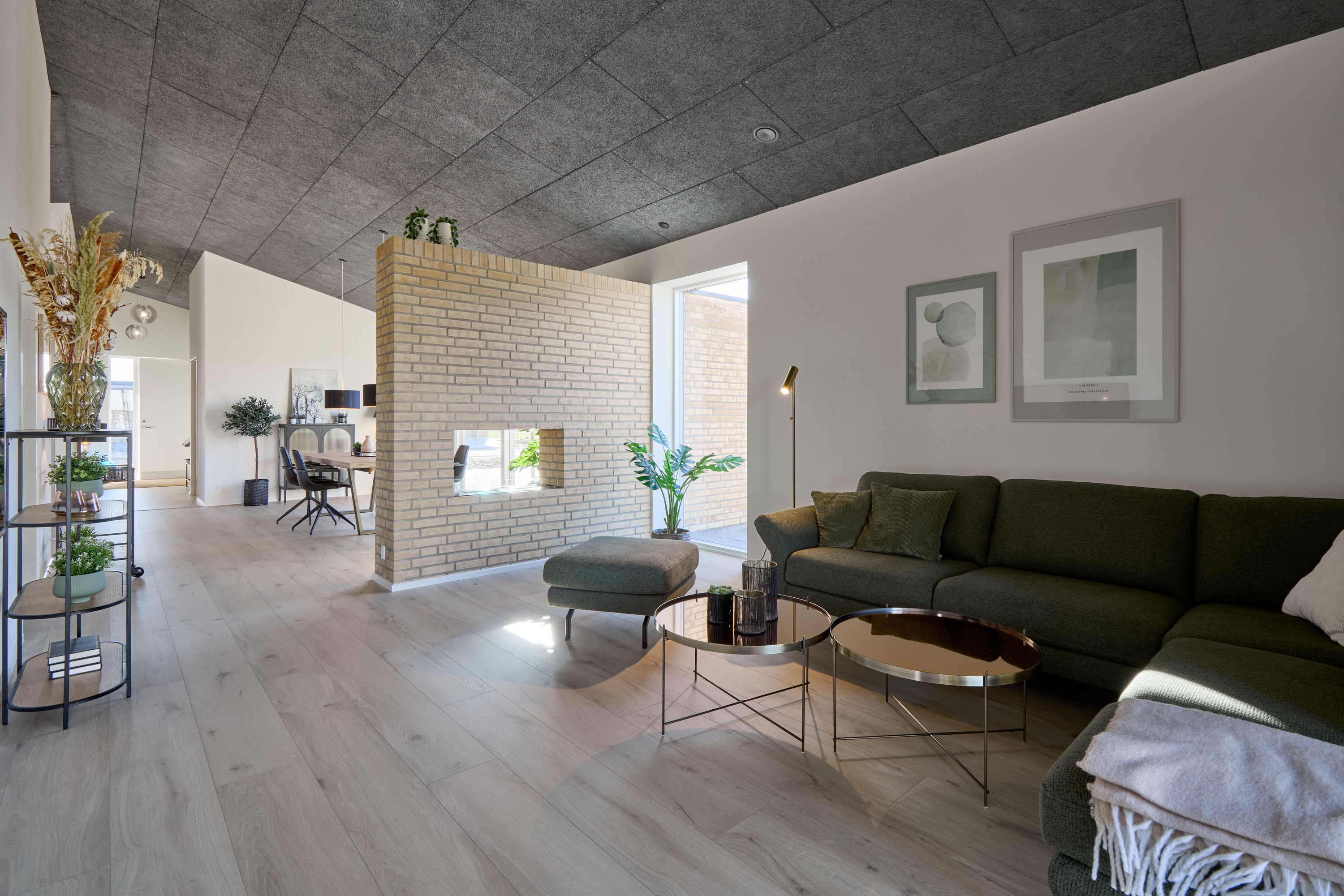 Fremhævet  billede i fuldskærmstilstand. Billede af Østerlindparken 85, Lind, 7400 Herning