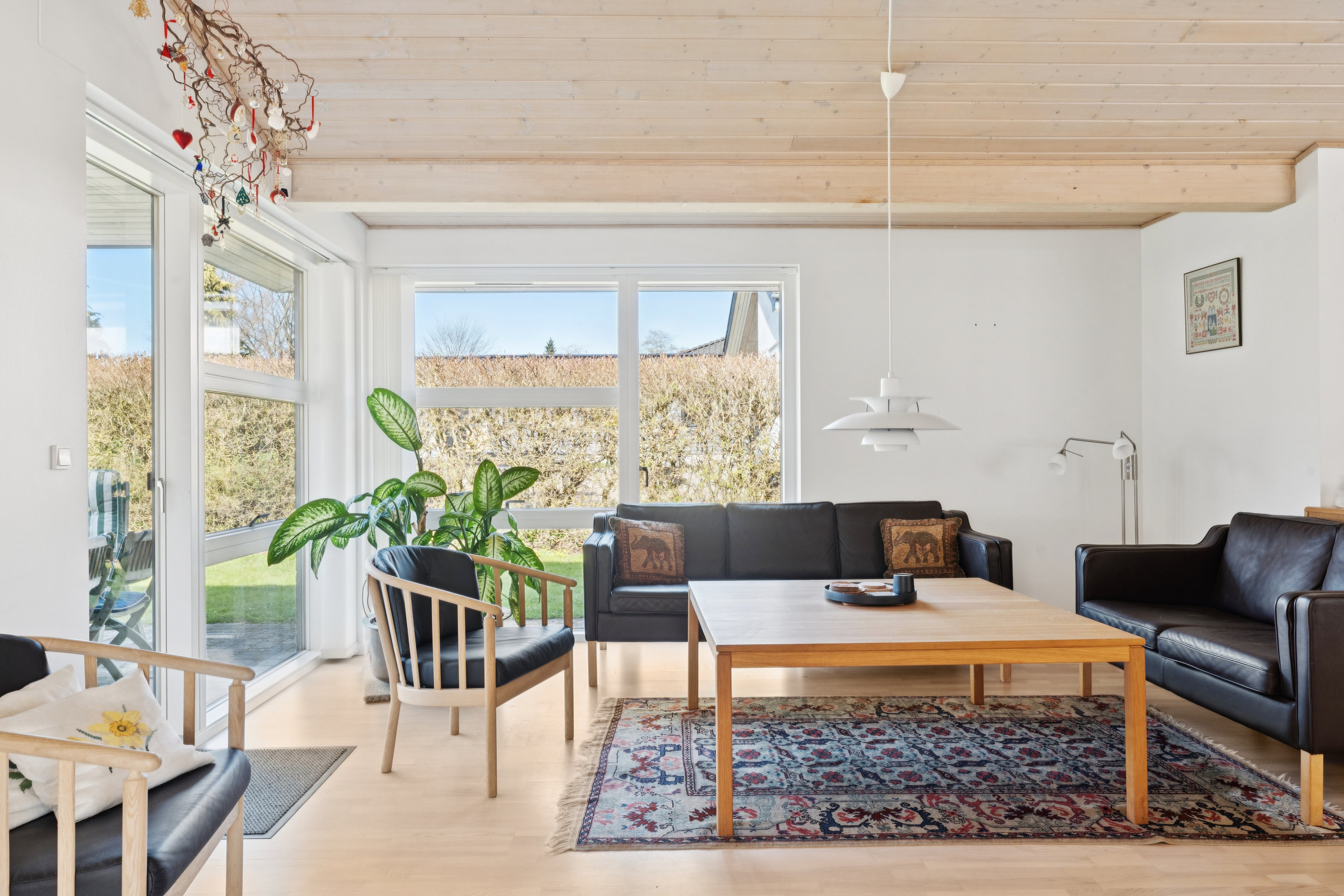 Fremhævet stue billede i fuldskærmstilstand. Billede af Hjordalsvej 1, 9530 Støvring