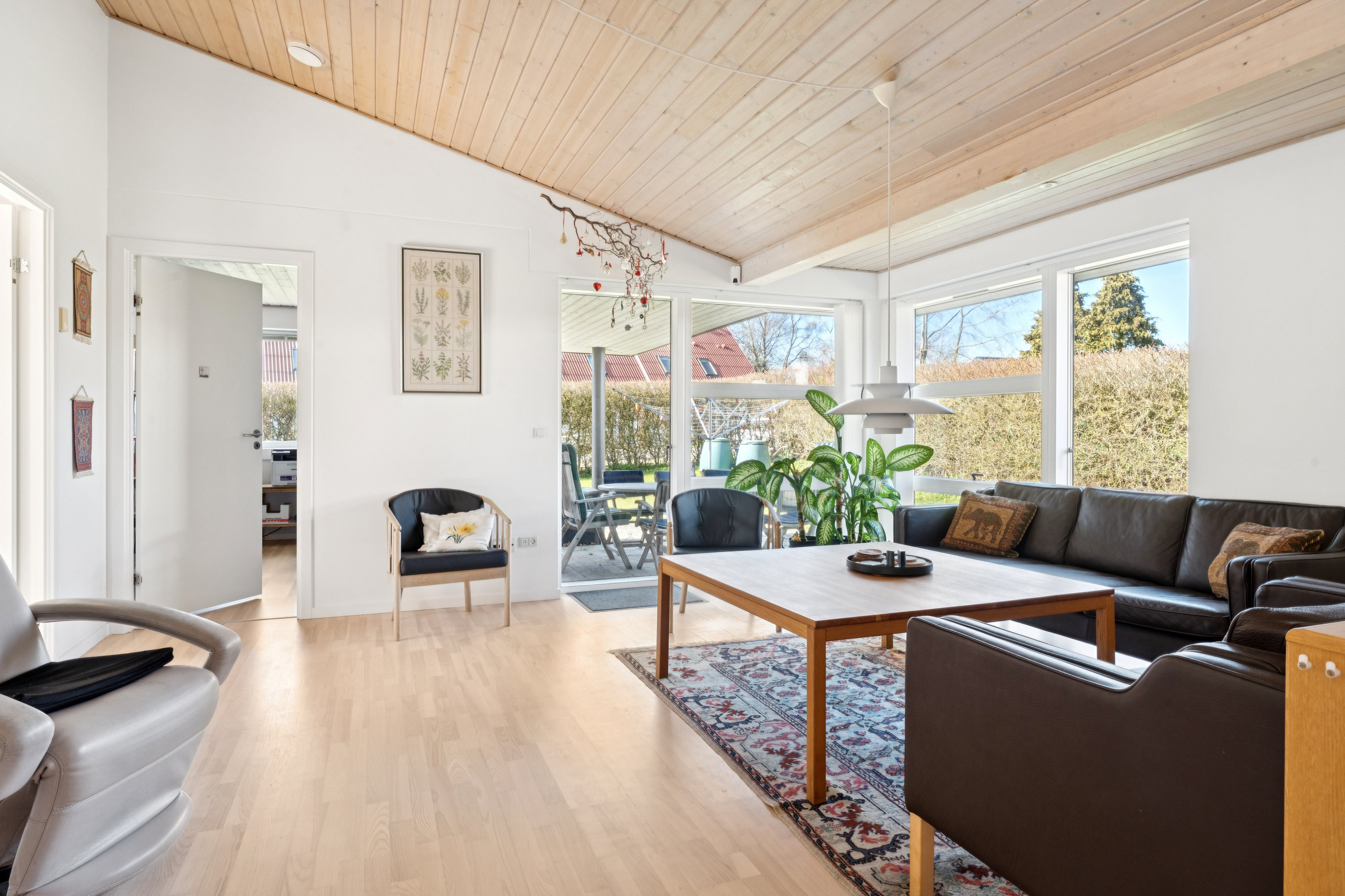 Fremhævet stue billede i fuldskærmstilstand. Billede af Hjordalsvej 1, 9530 Støvring