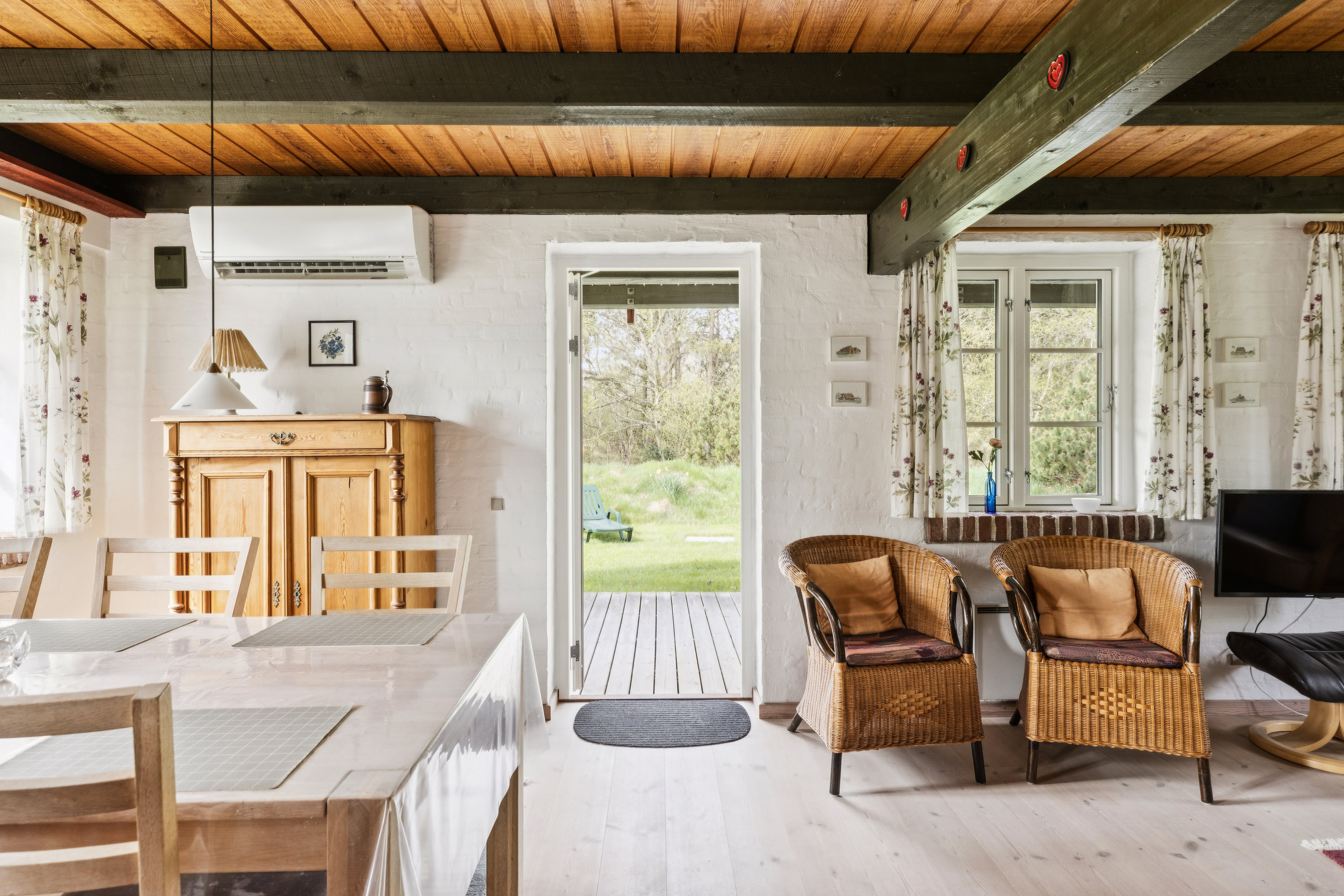 Fremhævet stue billede i fuldskærmstilstand. Billede af Langdalsvej 6, Mølby, 6792 Rømø