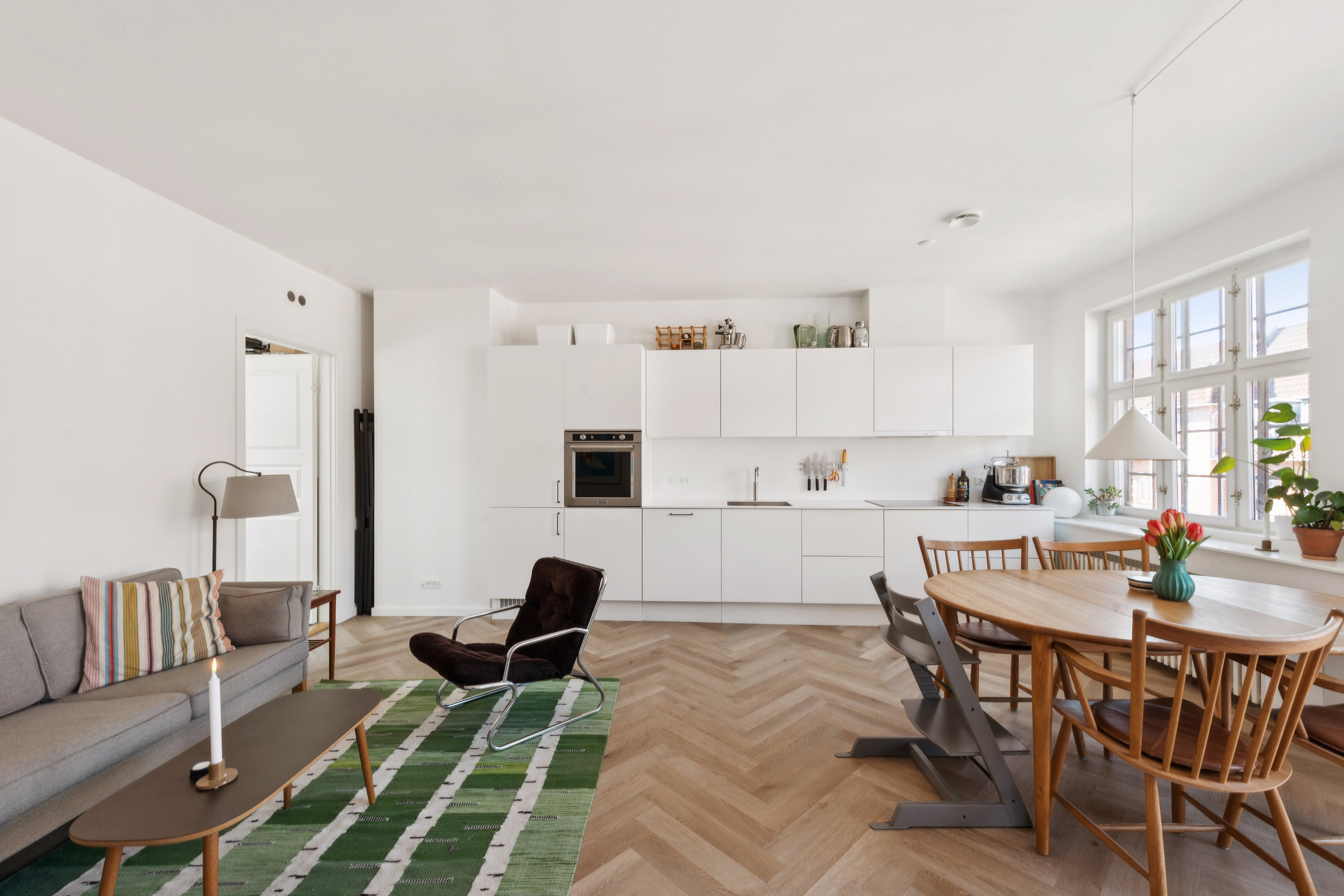 Fremhævet stue billede i fuldskærmstilstand. Billede af Brønshøjvej 6A, 2. tv., 2700 Brønshøj