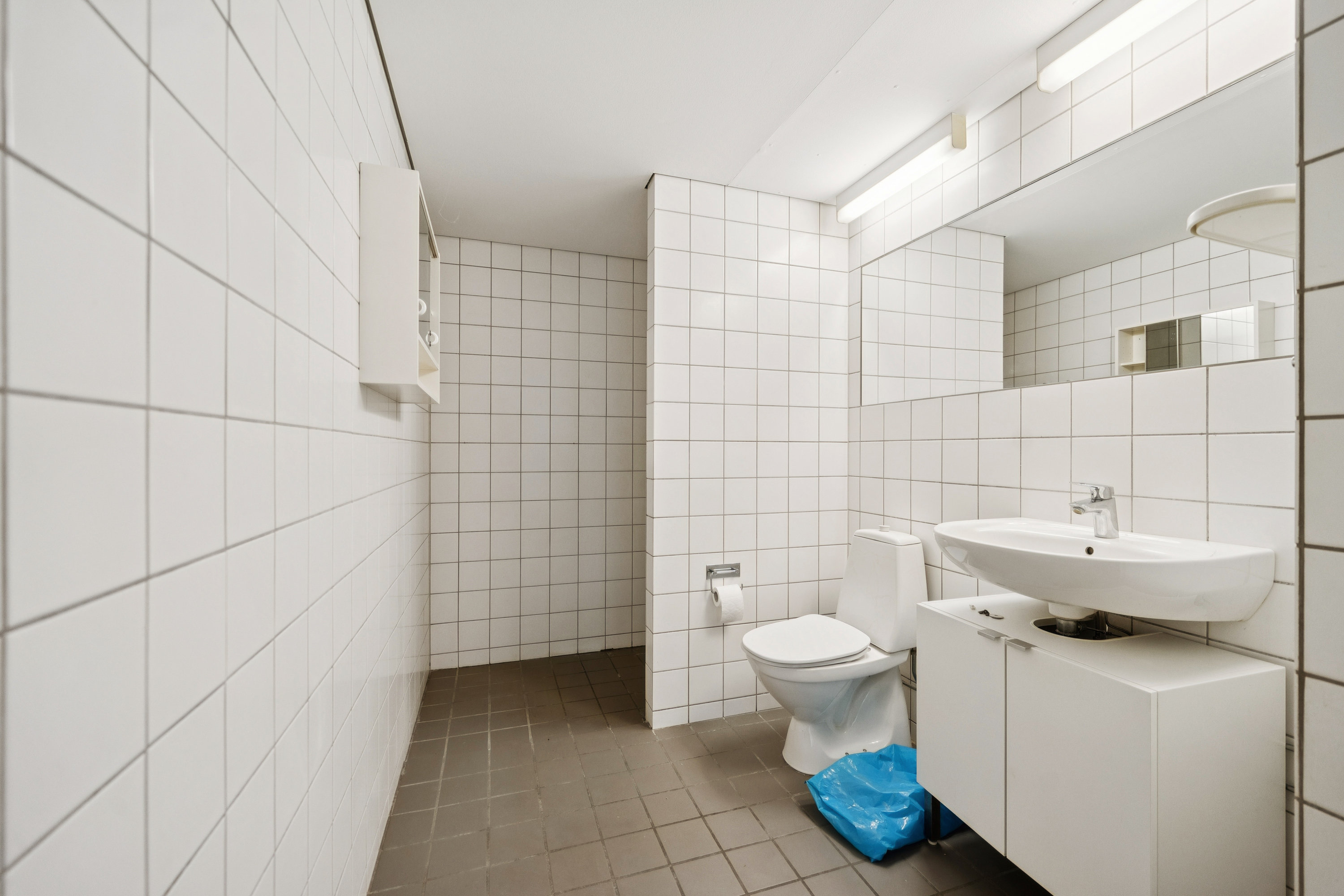 Fremhævet badeværelse billede i fuldskærmstilstand. Billede af Heslegårdsvej 8, 3. 1., 2900 Hellerup