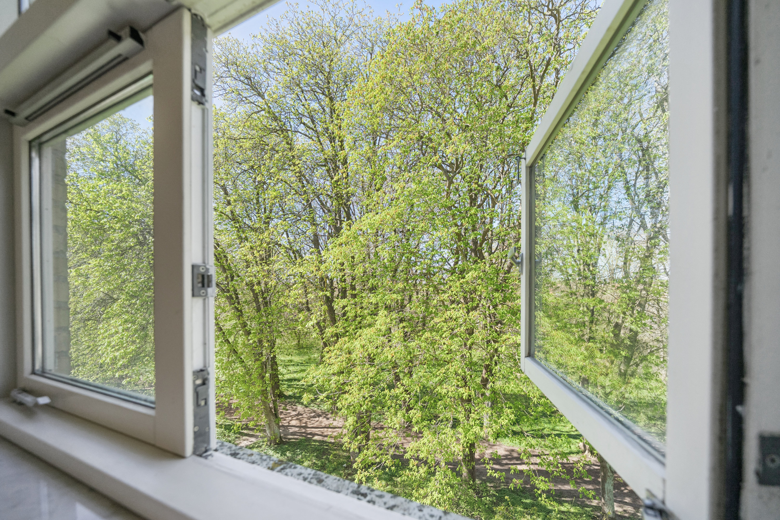 Fremhævet altan billede i fuldskærmstilstand. Billede af Heslegårdsvej 8, 3. 1., 2900 Hellerup