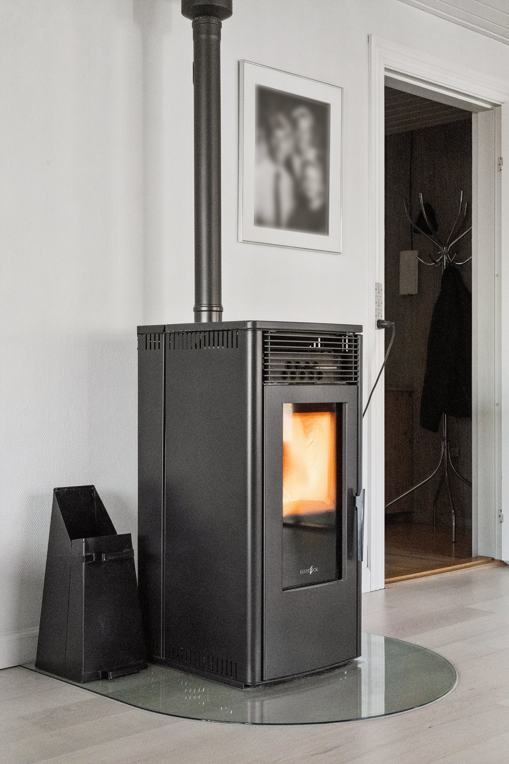 Fremhævet stue billede i fuldskærmstilstand. Billede af Agerledet 30, 9850 Hirtshals