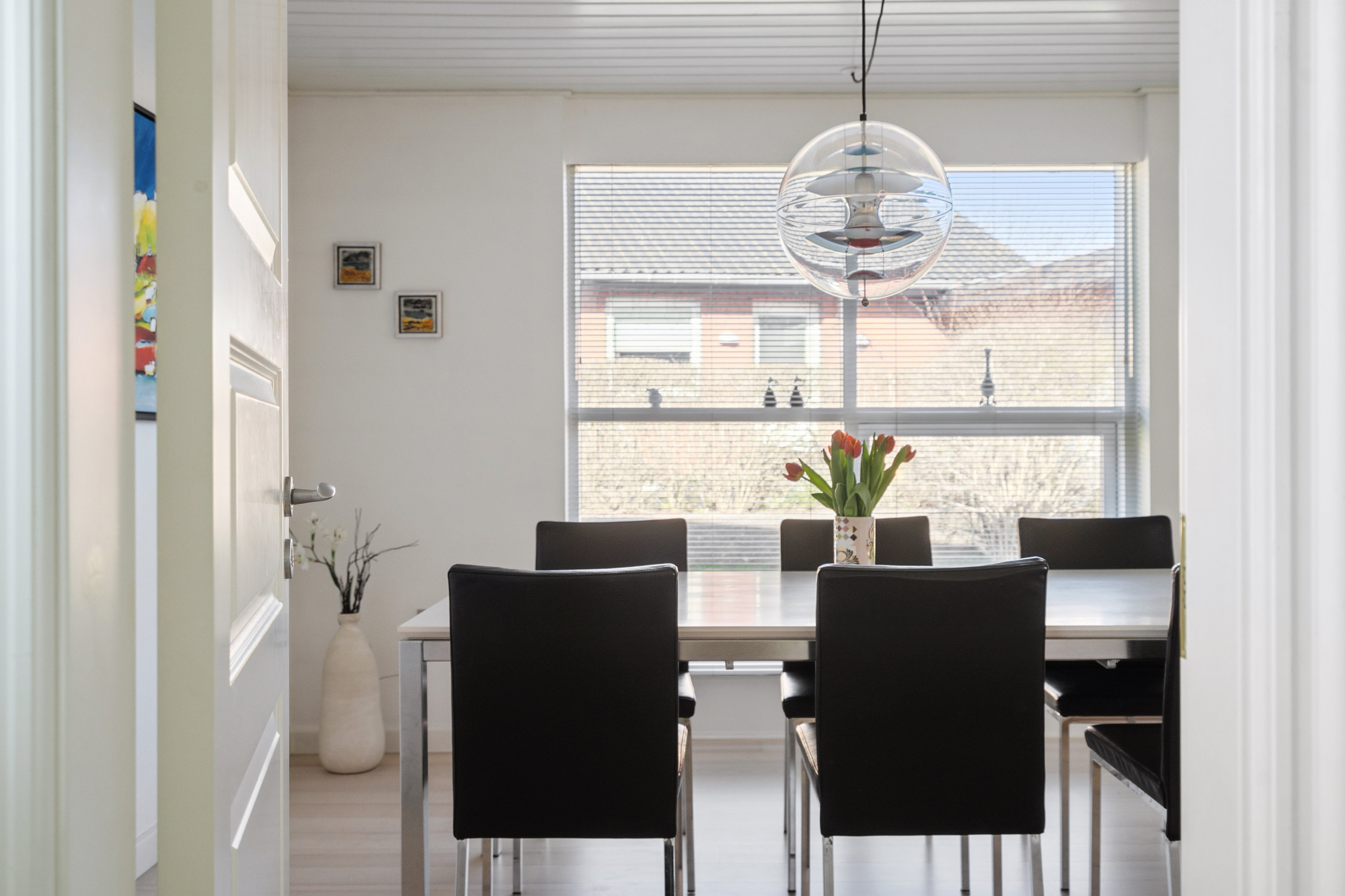 Fremhævet spisestue billede i fuldskærmstilstand. Billede af Agerledet 30, 9850 Hirtshals