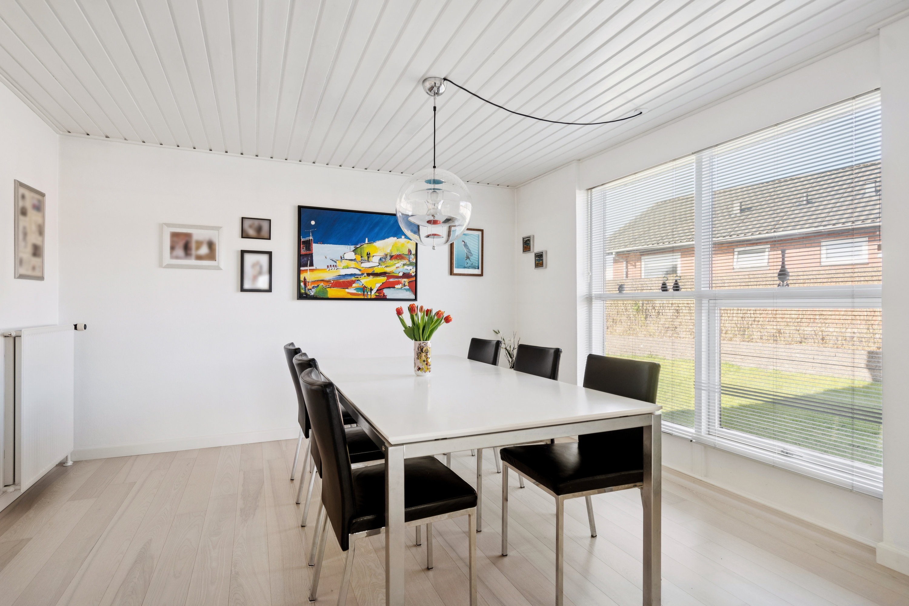 Fremhævet spisestue billede i fuldskærmstilstand. Billede af Agerledet 30, 9850 Hirtshals