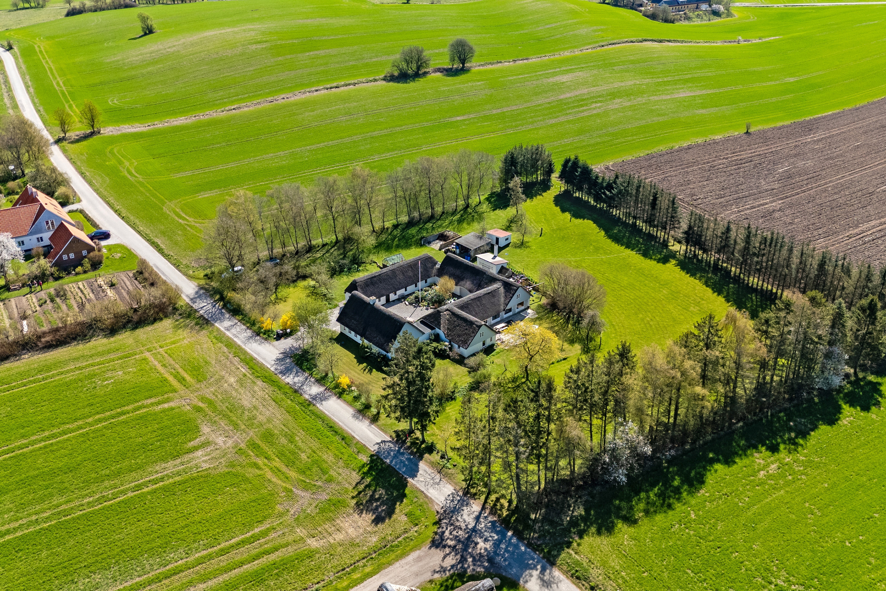 Fremhævet luftfoto billede i fuldskærmstilstand. Billede af Vitvedhedevej 18, Vitved, 8660 Skanderborg