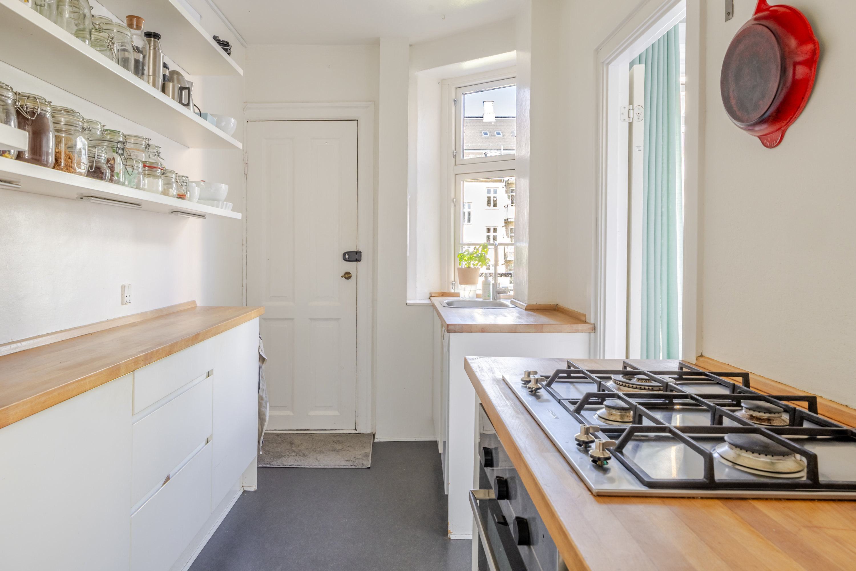 Fremhævet andet billede i fuldskærmstilstand. Billede af Prinsessegade 17A, 3. th., 1422 København K