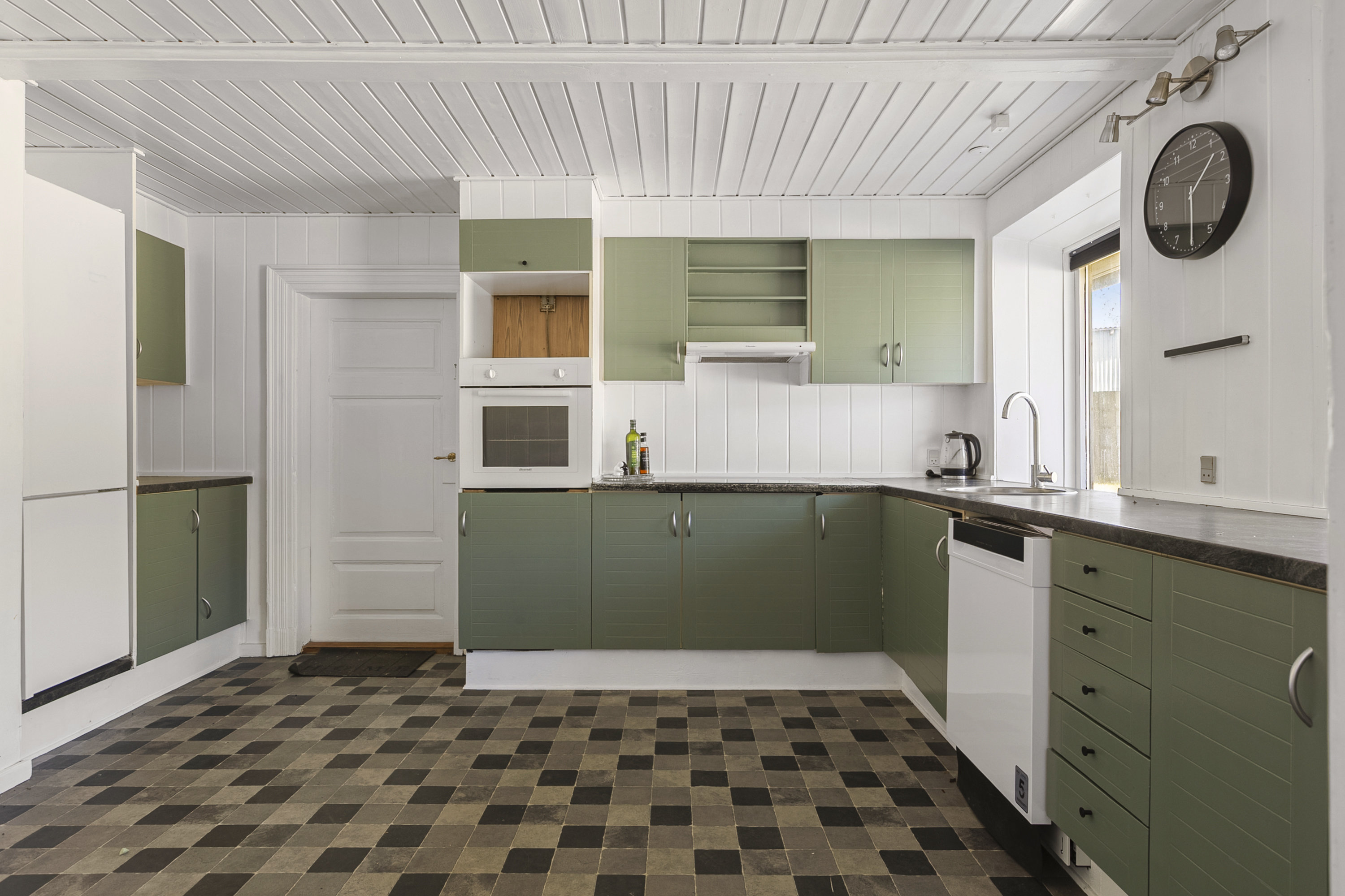 Fremhævet køkken billede i fuldskærmstilstand. Billede af Lille Mommarkvej 29, Sarup, 6470 Sydals