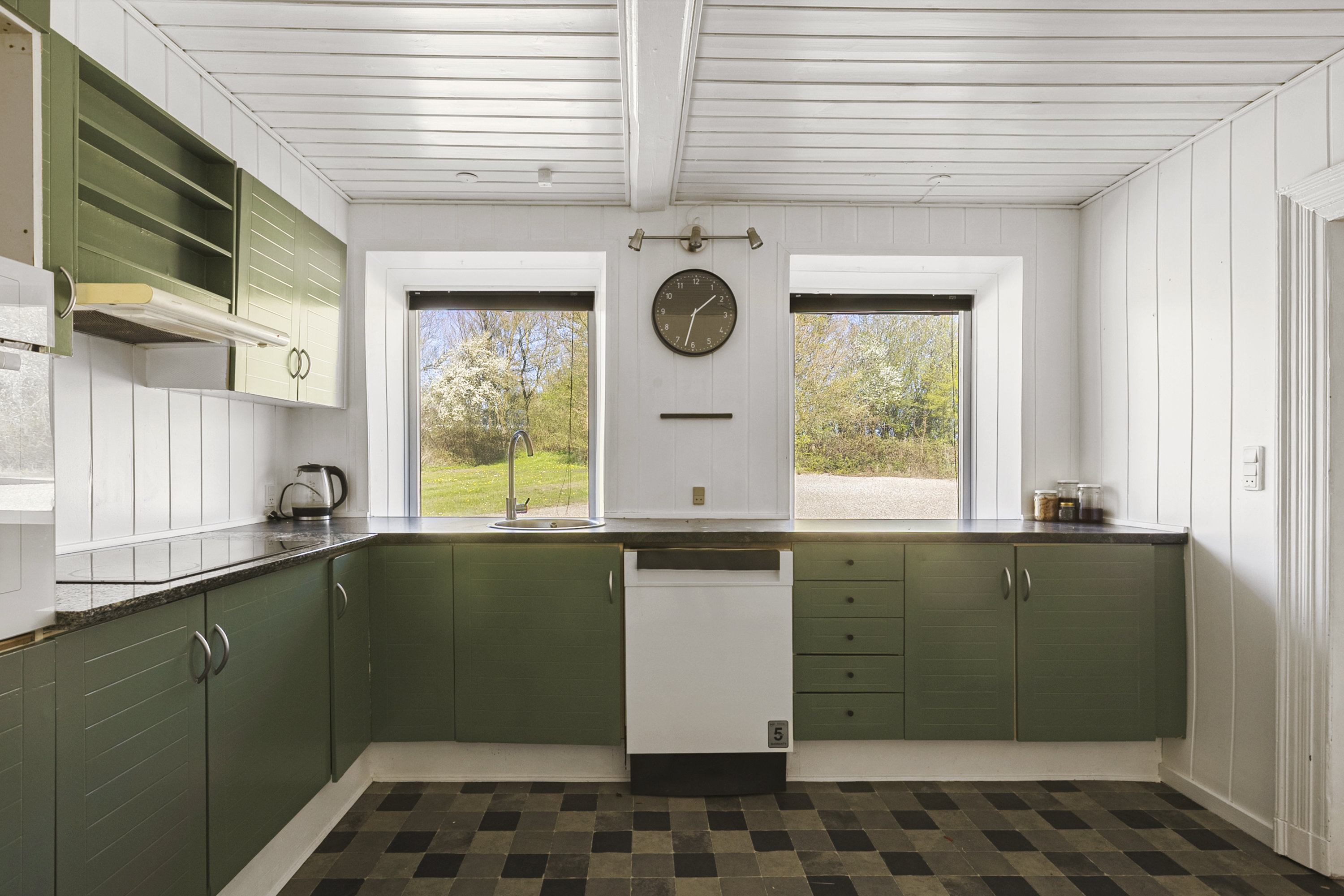 Fremhævet køkken billede i fuldskærmstilstand. Billede af Lille Mommarkvej 29, Sarup, 6470 Sydals