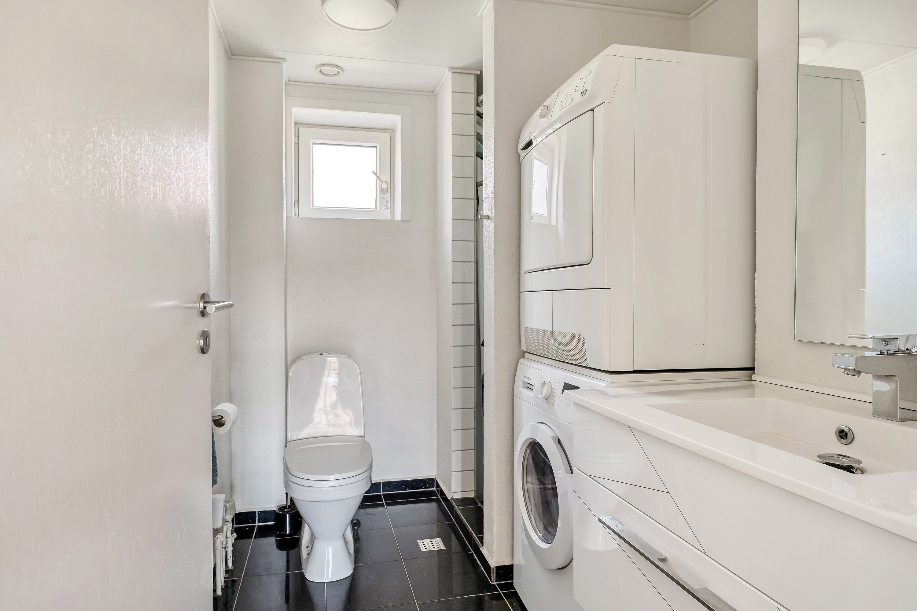 Fremhævet badeværelse billede i fuldskærmstilstand. Billede af Kronprinsensgade 84, st.. th., 6700 Esbjerg