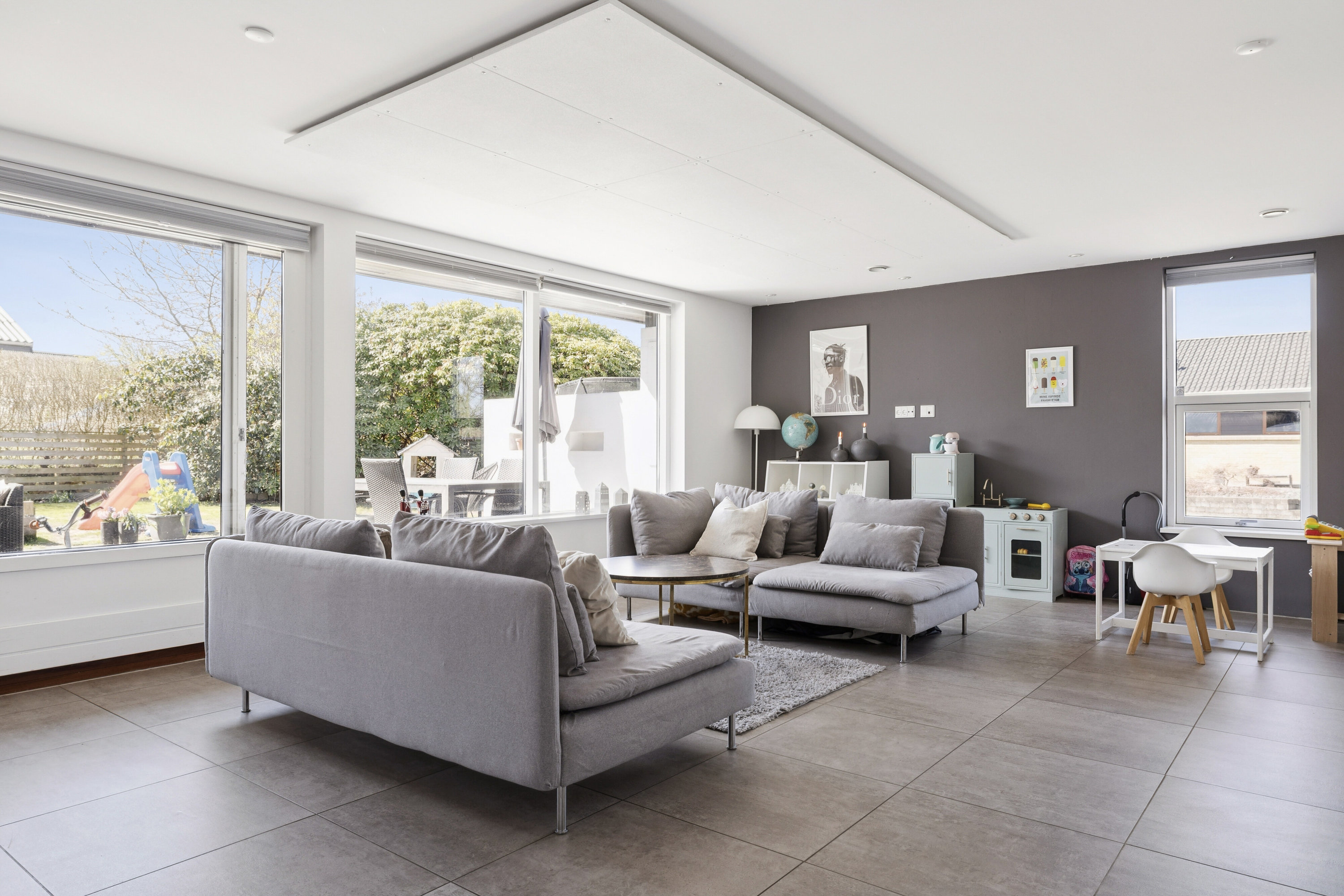 Fremhævet stue billede i fuldskærmstilstand. Billede af Sigynsvej 3, 9800 Hjørring