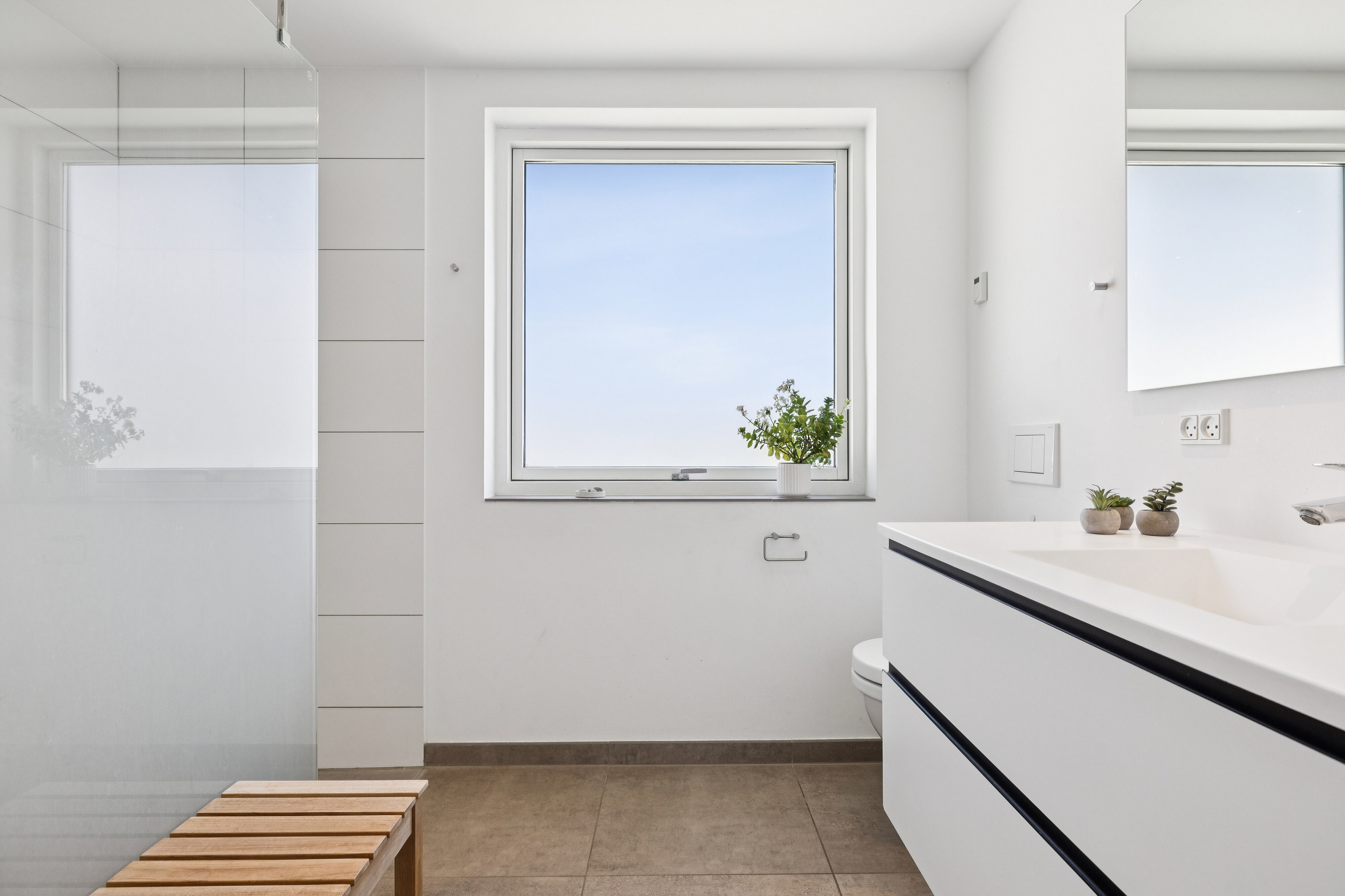 Fremhævet indendørs billede i fuldskærmstilstand. Billede af Sigynsvej 3, 9800 Hjørring