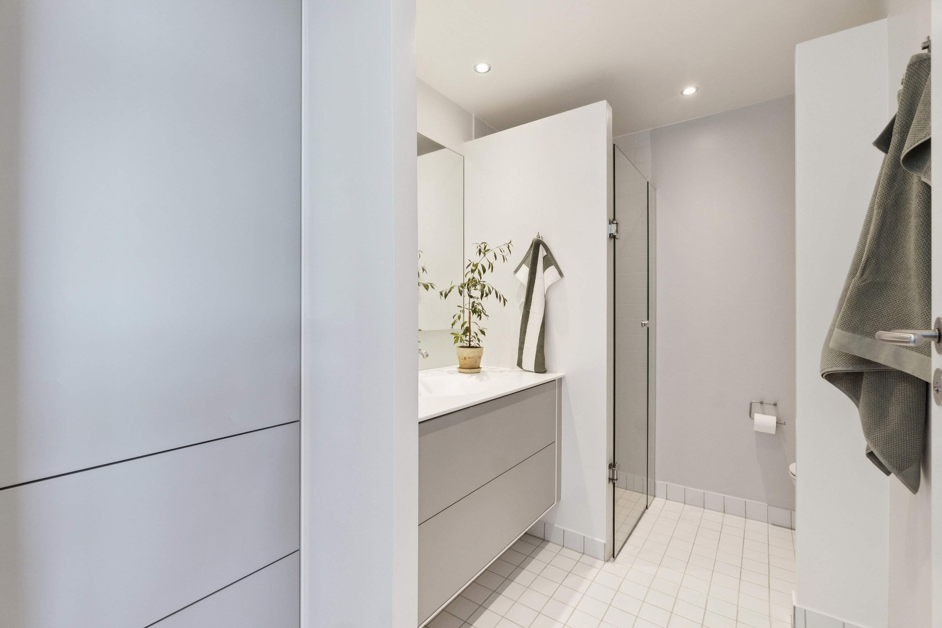 Fremhævet badeværelse billede i fuldskærmstilstand. Billede af Jens Otto Krags Gade 6, 6. th., 2300 København S