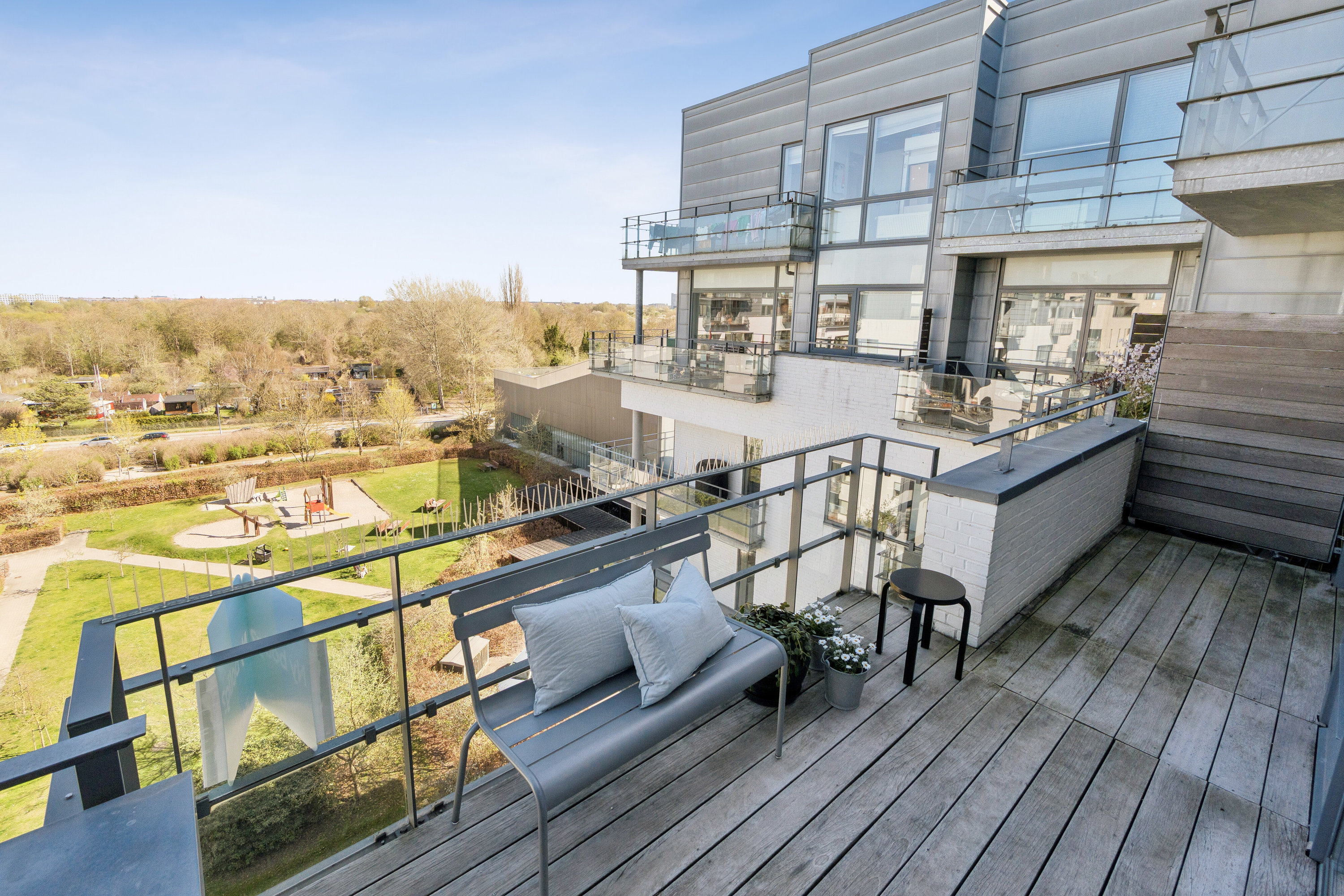 Fremhævet altan billede i fuldskærmstilstand. Billede af Jens Otto Krags Gade 6, 6. th., 2300 København S