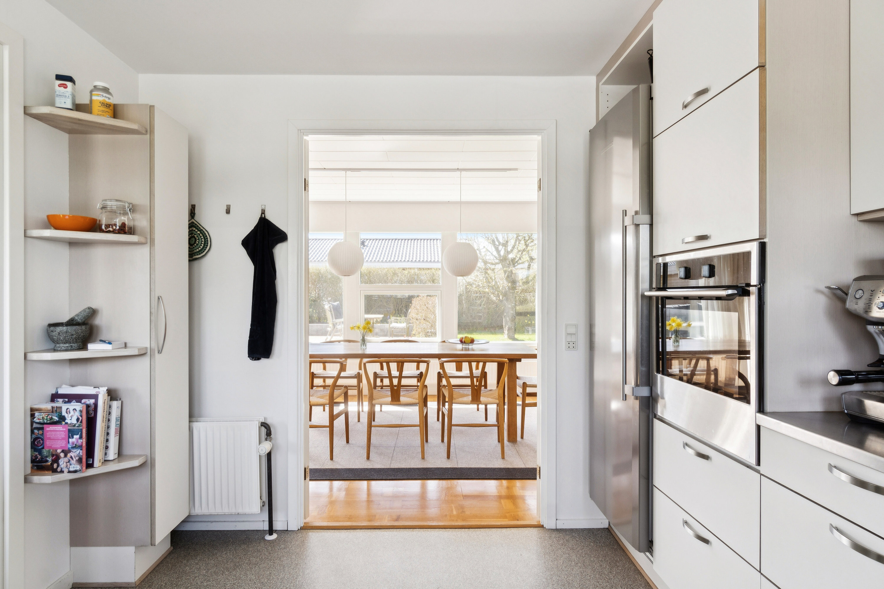 Fremhævet køkken billede i fuldskærmstilstand. Billede af Engholmparken 26, Himmelev, 4000 Roskilde