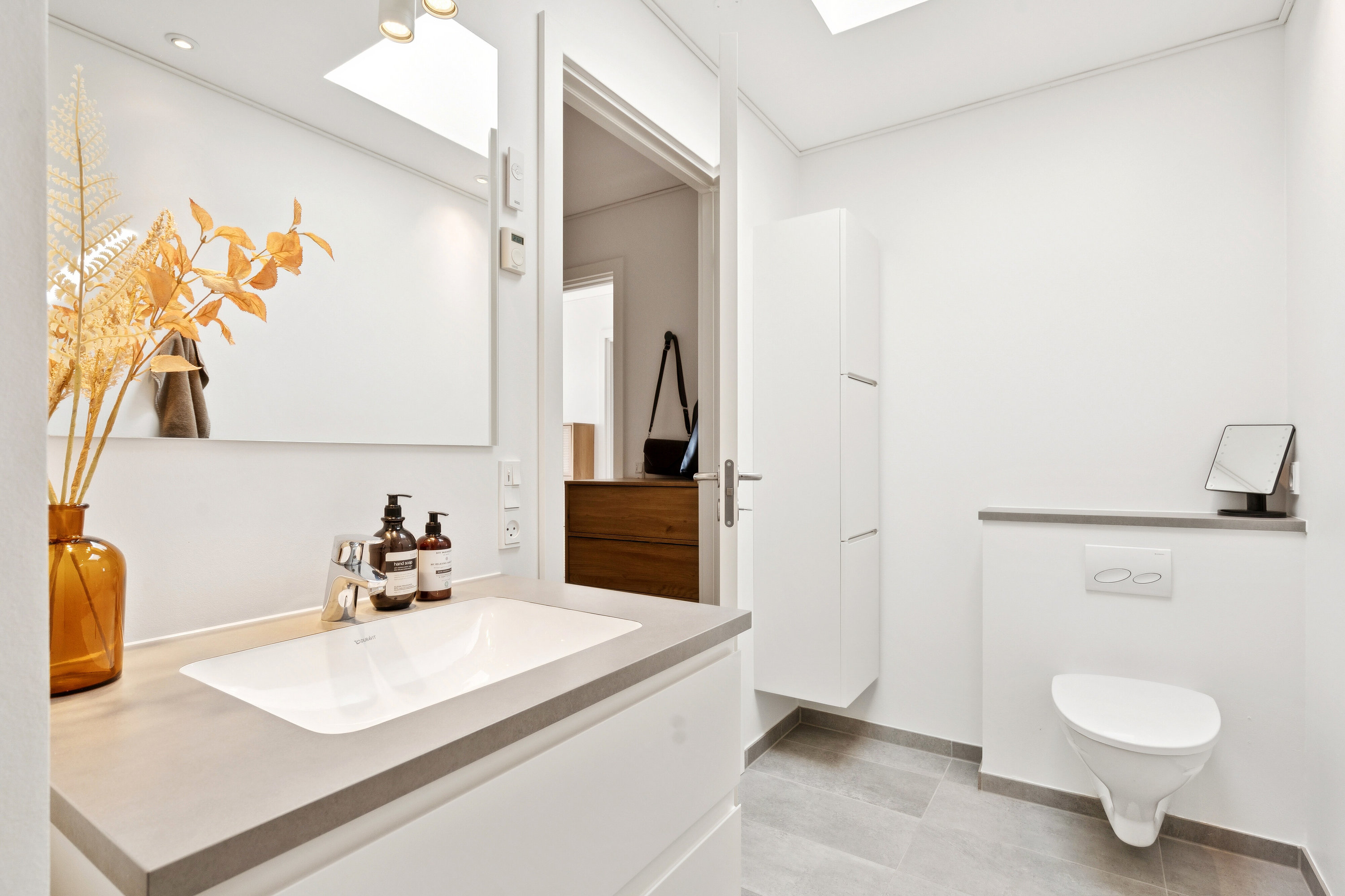 Fremhævet badeværelse billede i fuldskærmstilstand. Billede af Fredensborgparken 81, Stavtrup, 8260 Viby J