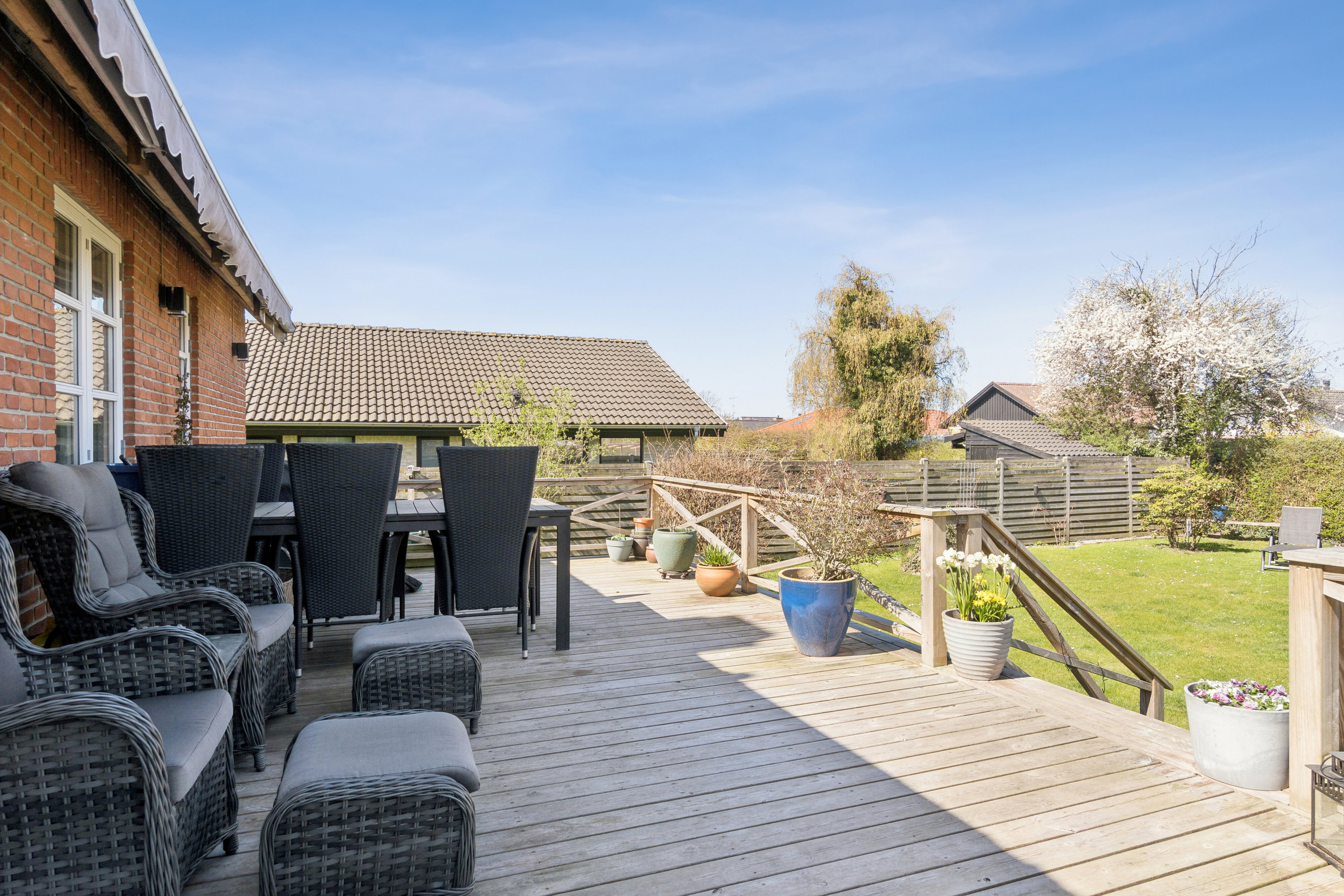 Fremhævet terrasse billede i fuldskærmstilstand. Billede af Kærmark 48, 2650 Hvidovre