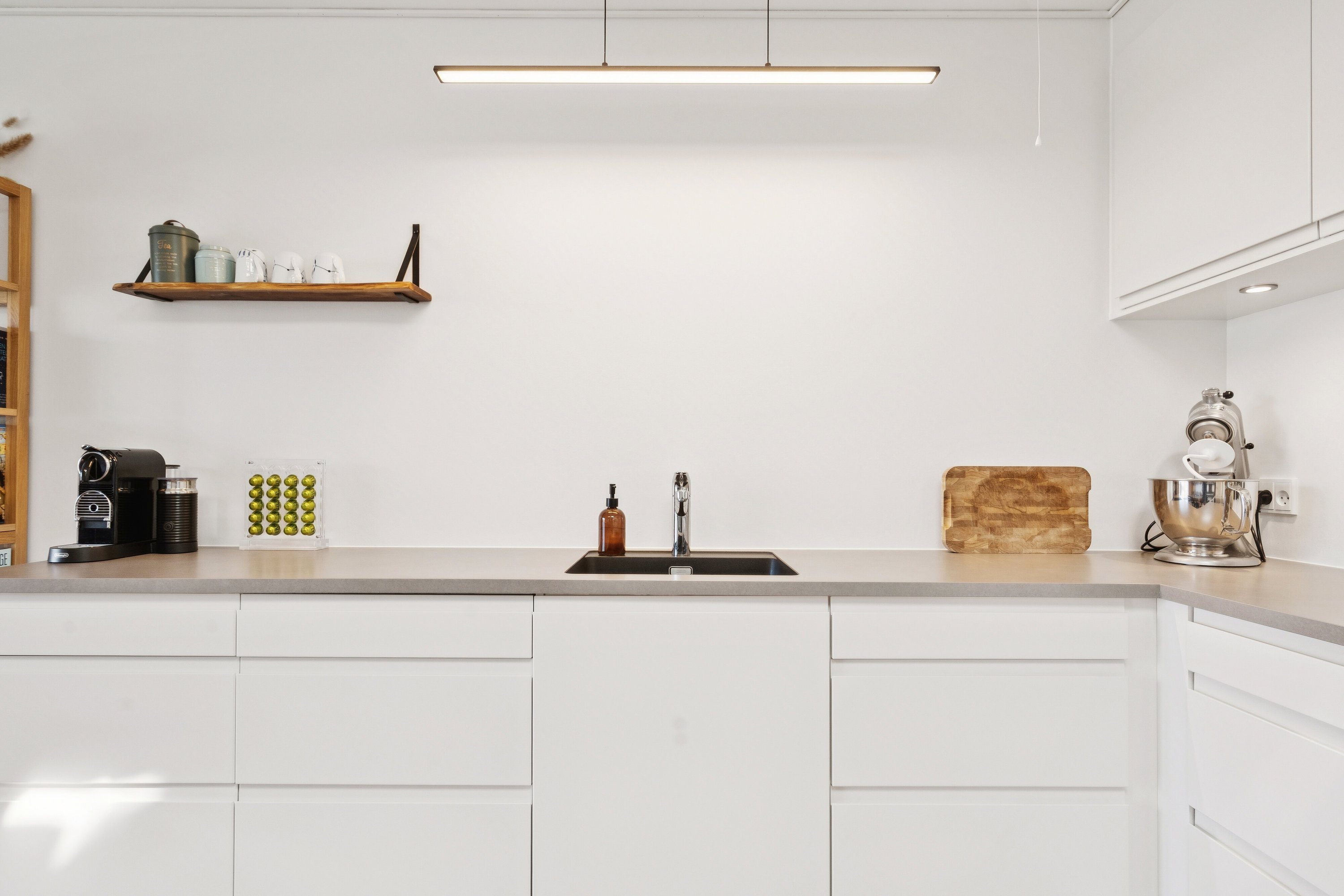 Fremhævet køkken billede i fuldskærmstilstand. Billede af Fredensborgparken 81, Stavtrup, 8260 Viby J