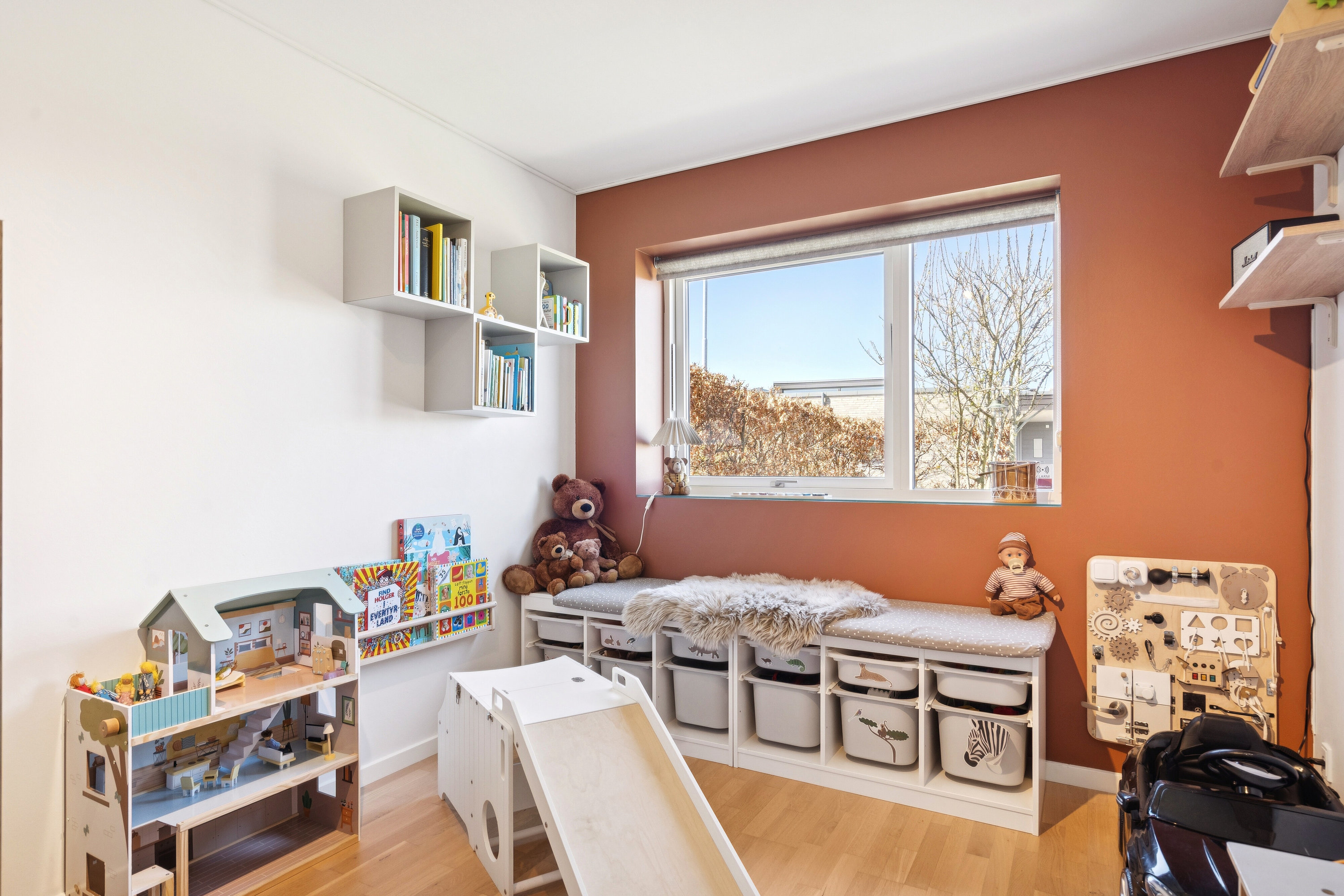 Fremhævet indendørs billede i fuldskærmstilstand. Billede af Fredensborgparken 81, Stavtrup, 8260 Viby J