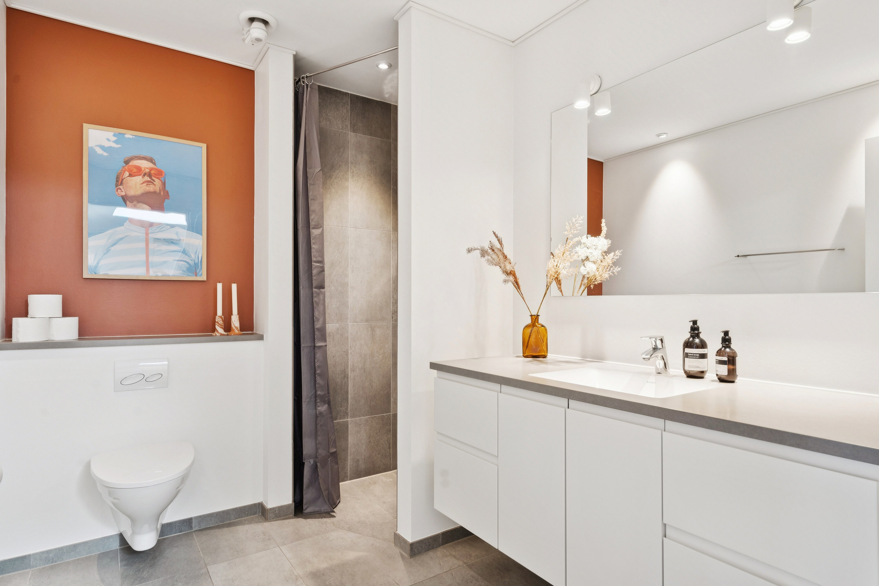 Fremhævet badeværelse billede i fuldskærmstilstand. Billede af Fredensborgparken 81, Stavtrup, 8260 Viby J