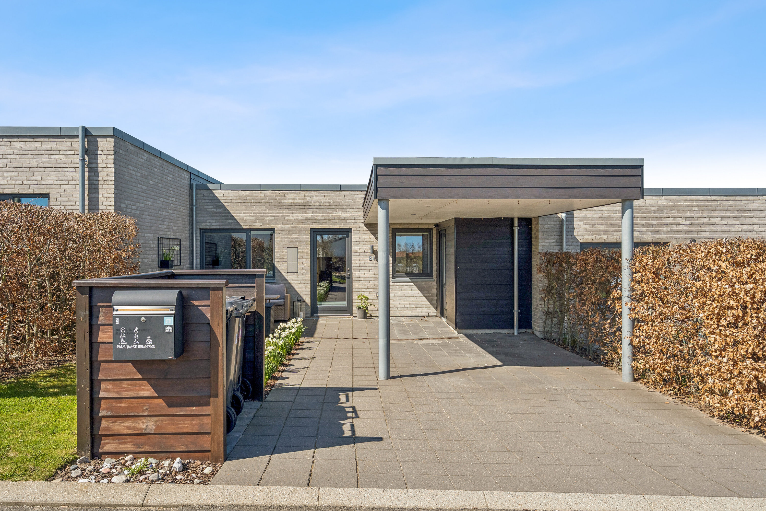 Fremhævet udendørs billede i fuldskærmstilstand. Billede af Fredensborgparken 81, Stavtrup, 8260 Viby J