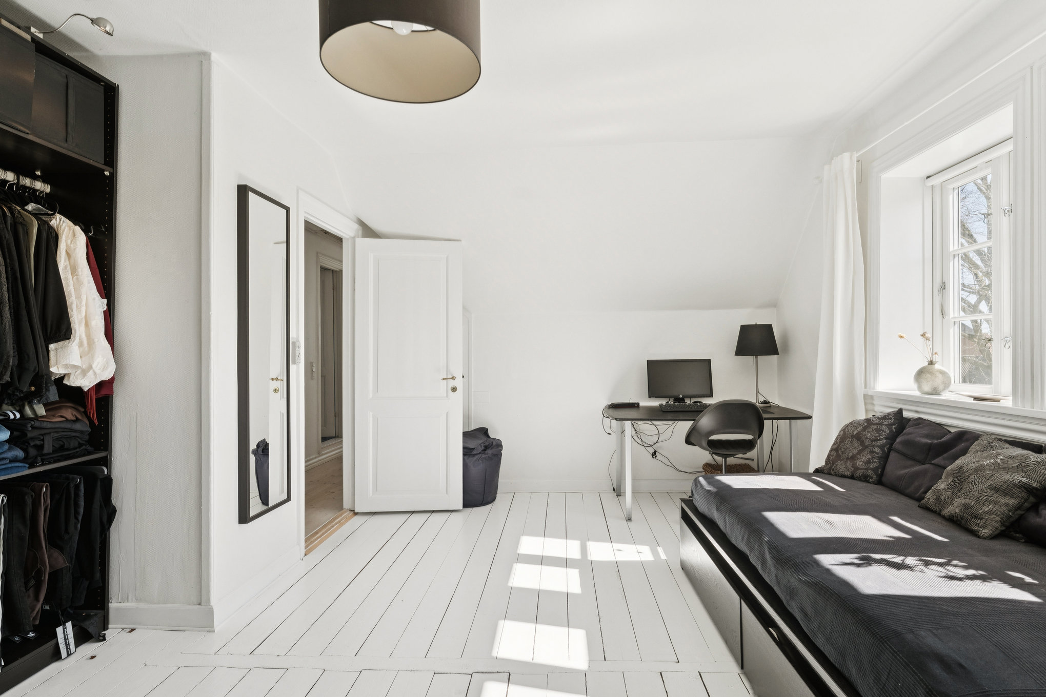 Fremhævet værelse billede i fuldskærmstilstand. Billede af Kristrupvej 55, 8960 Randers SØ