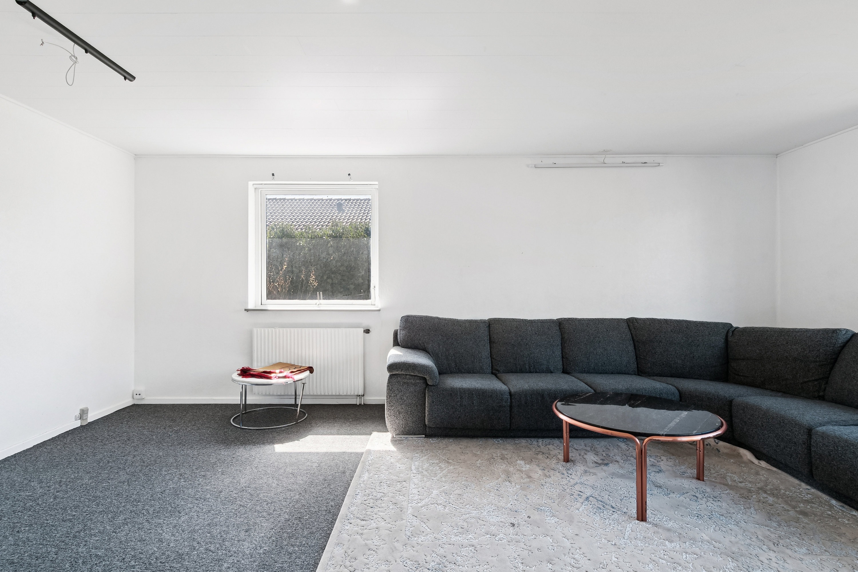 Fremhævet stue billede i fuldskærmstilstand. Billede af Præstefælledvej 30, 2770 Kastrup