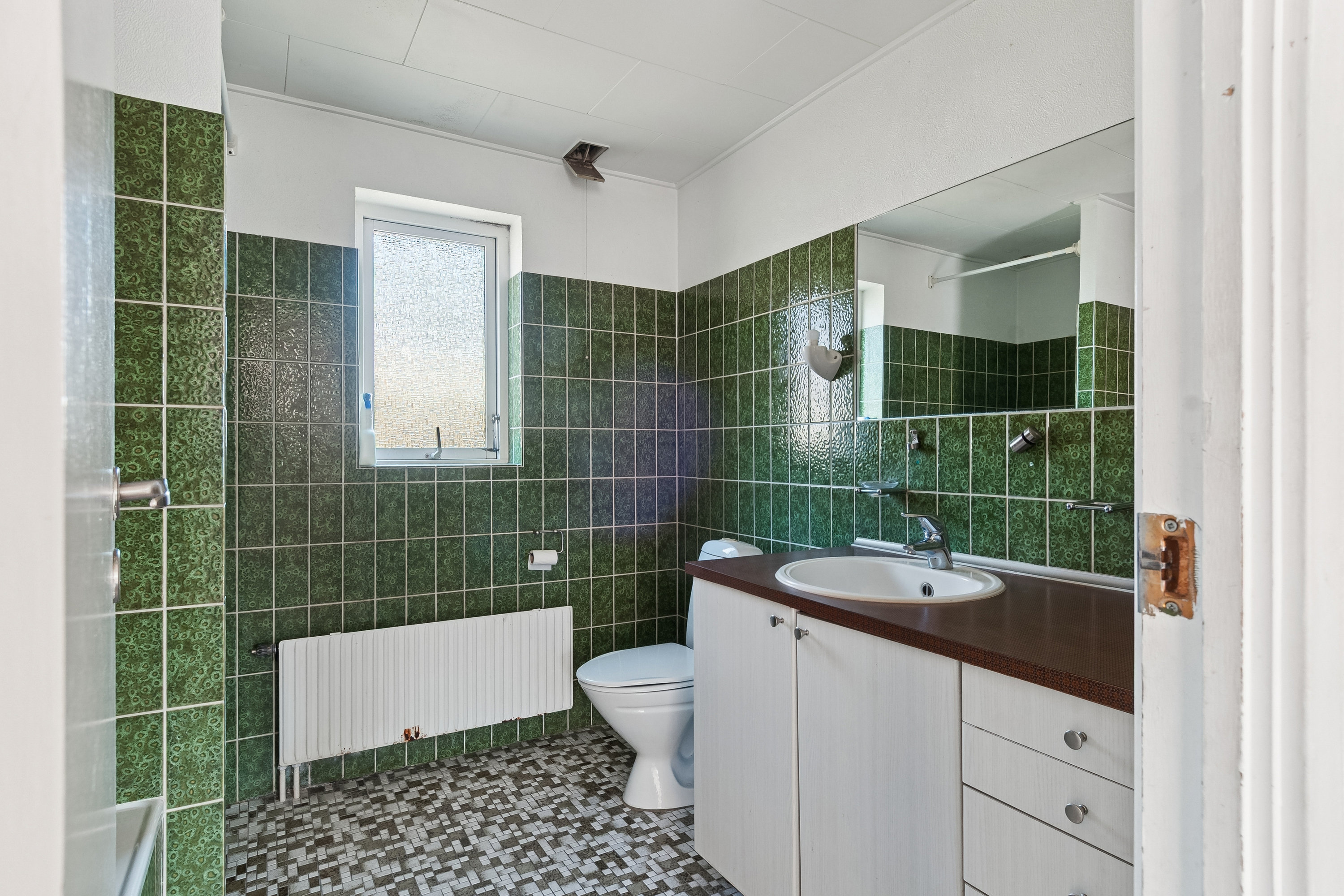 Fremhævet badeværelse billede i fuldskærmstilstand. Billede af Præstefælledvej 30, 2770 Kastrup