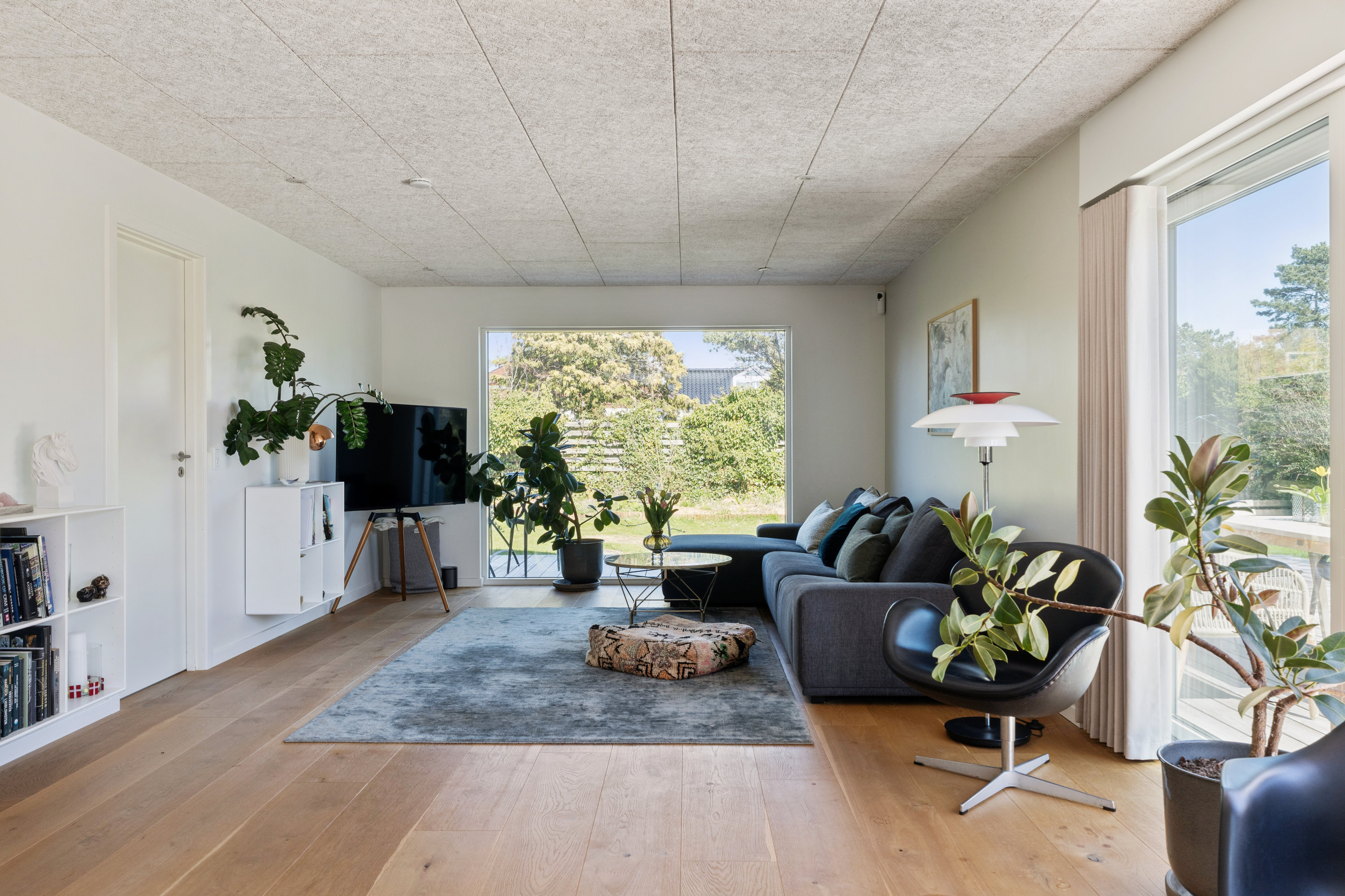 Fremhævet stue billede i fuldskærmstilstand. Billede af Vibevej 11, 8240 Risskov