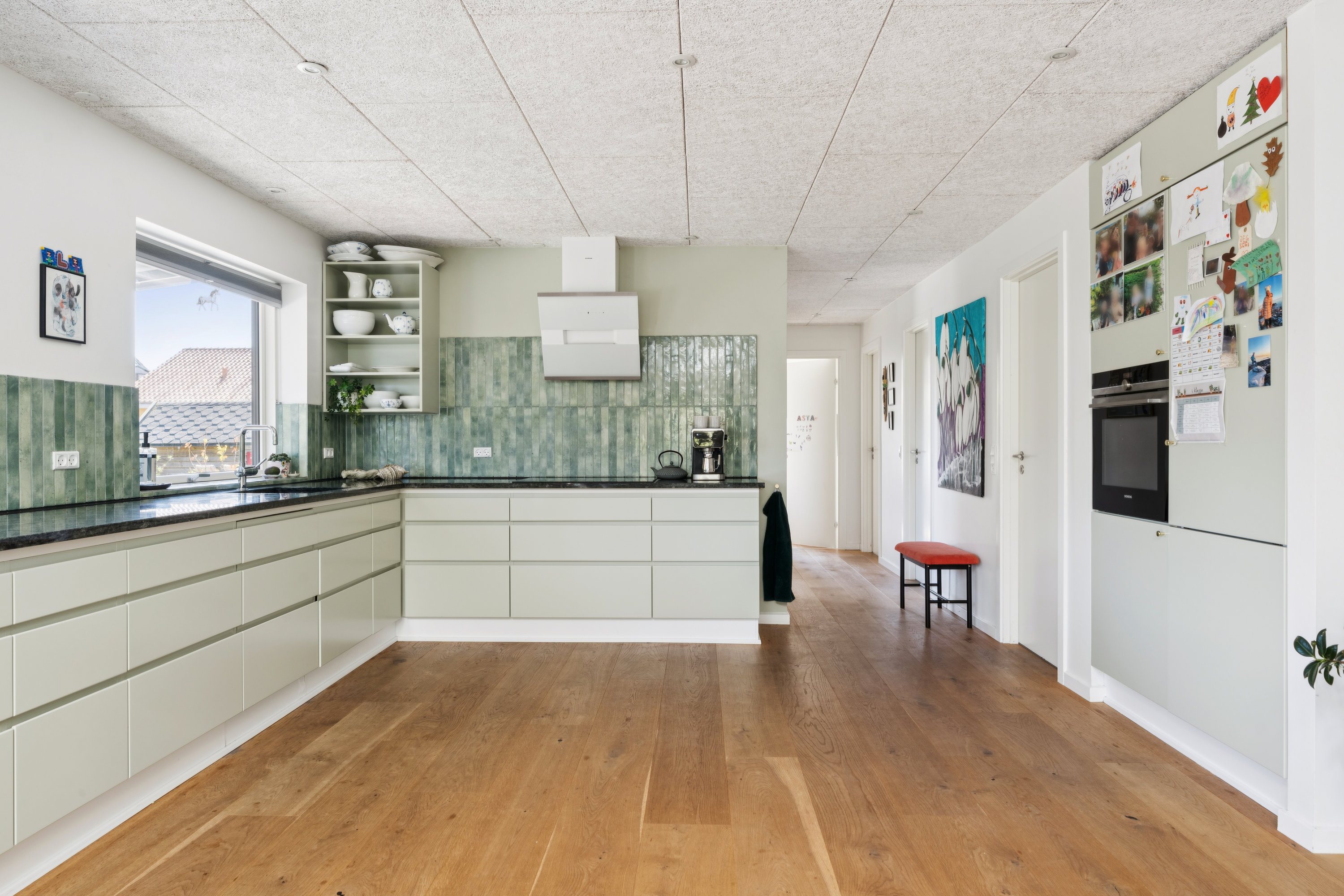 Fremhævet køkken billede i fuldskærmstilstand. Billede af Vibevej 11, 8240 Risskov