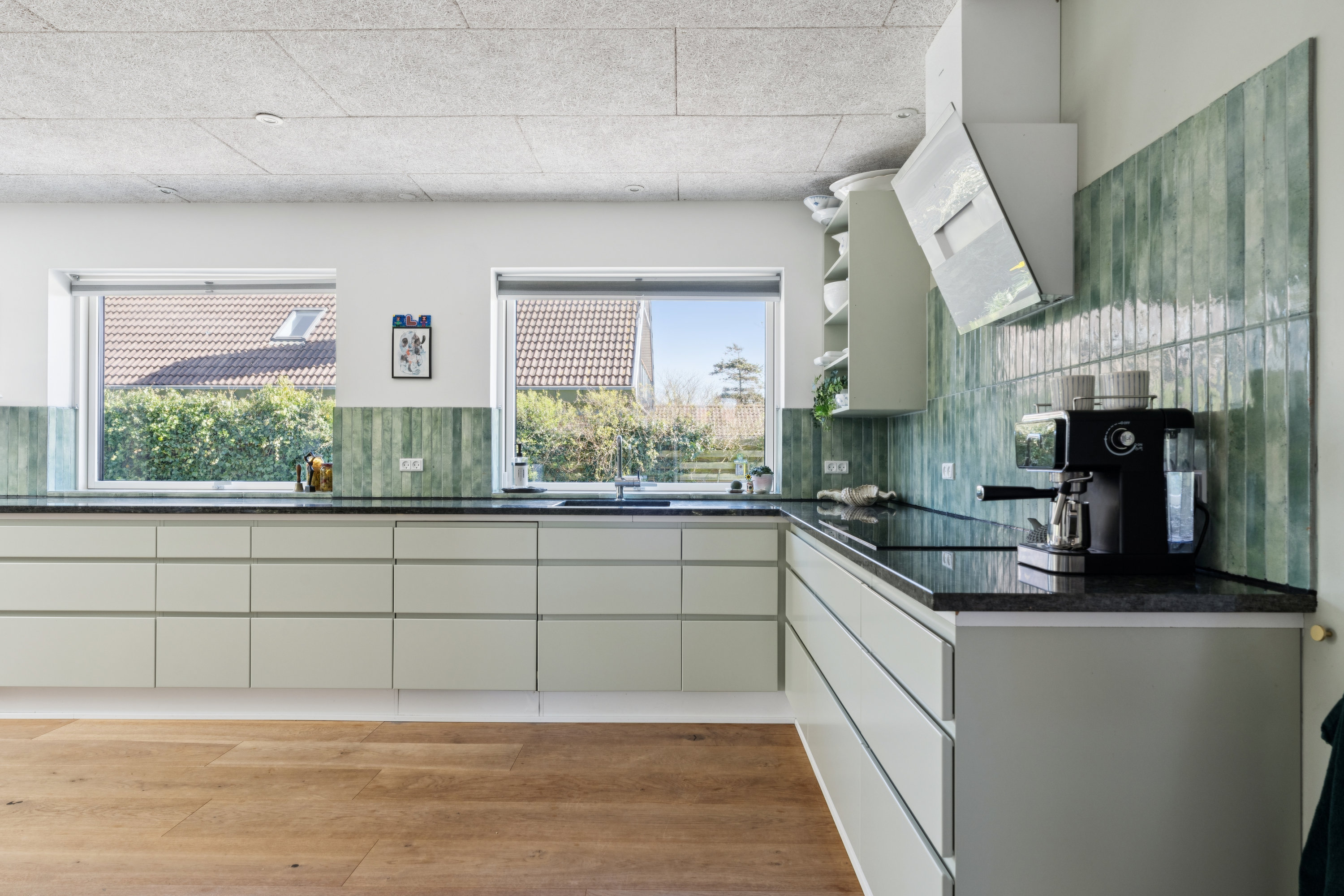 Fremhævet køkken billede i fuldskærmstilstand. Billede af Vibevej 11, 8240 Risskov