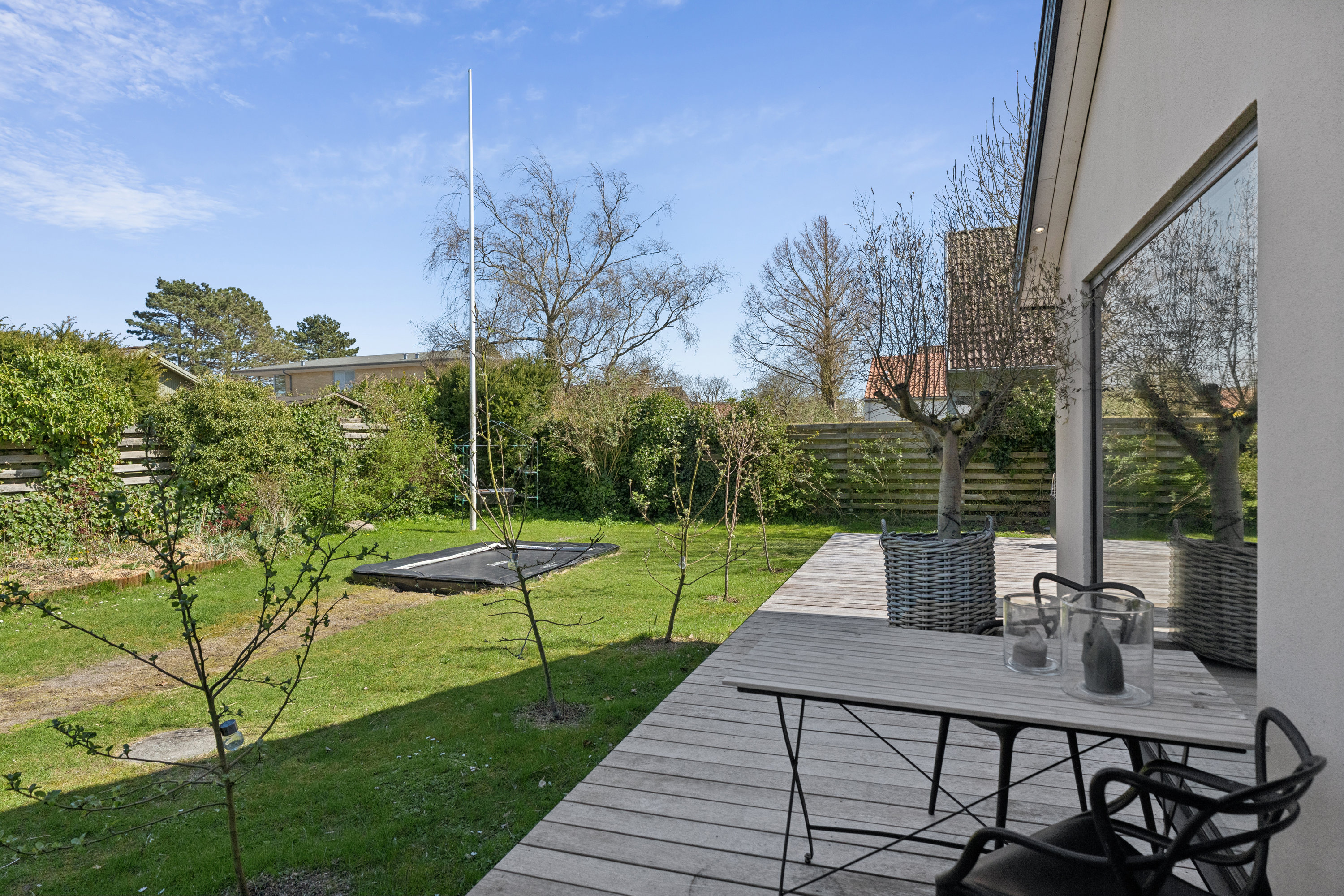 Fremhævet terrasse billede i fuldskærmstilstand. Billede af Vibevej 11, 8240 Risskov