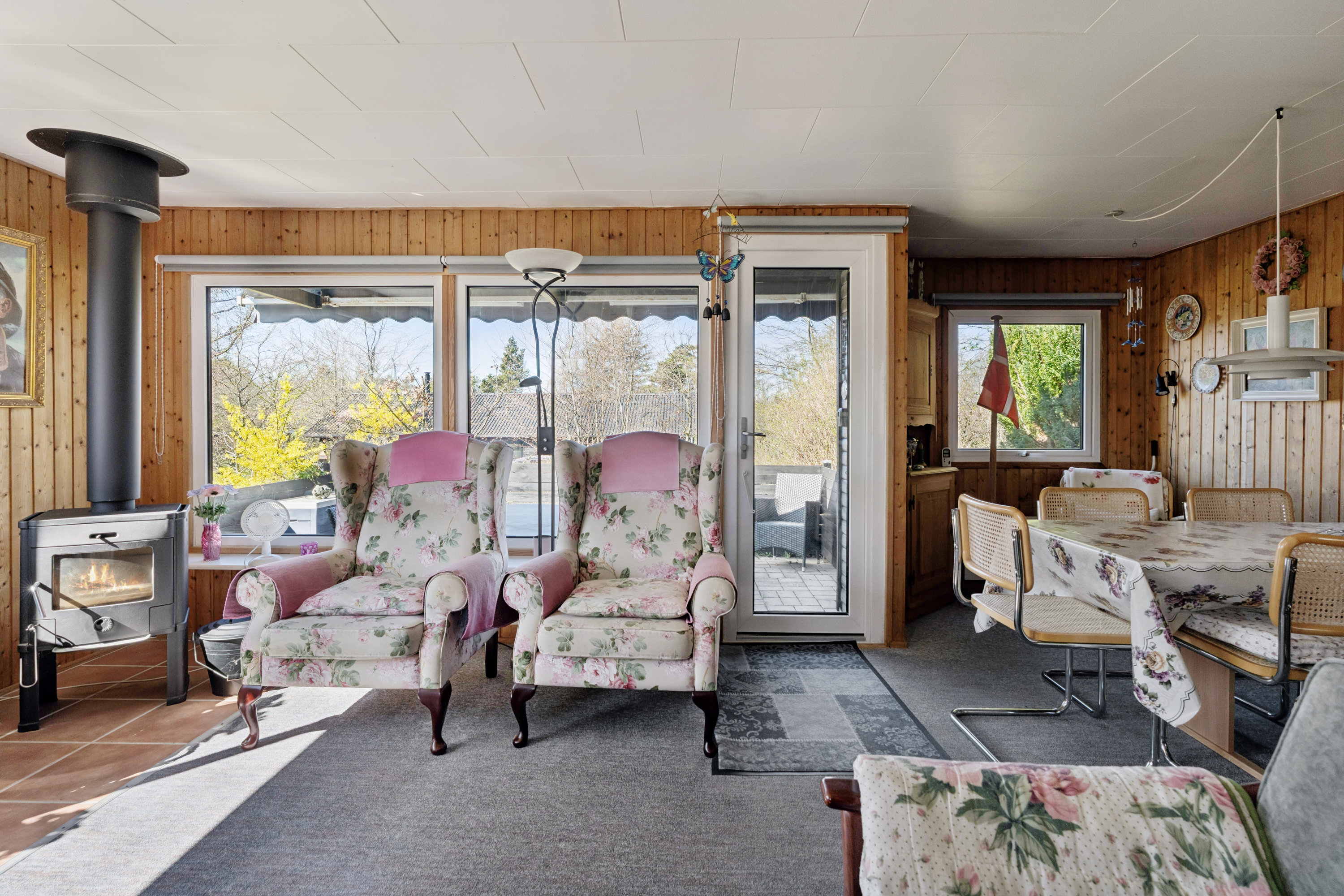 Fremhævet stue billede i fuldskærmstilstand. Billede af Pilevænget 31, Øer Strand, 8400 Ebeltoft