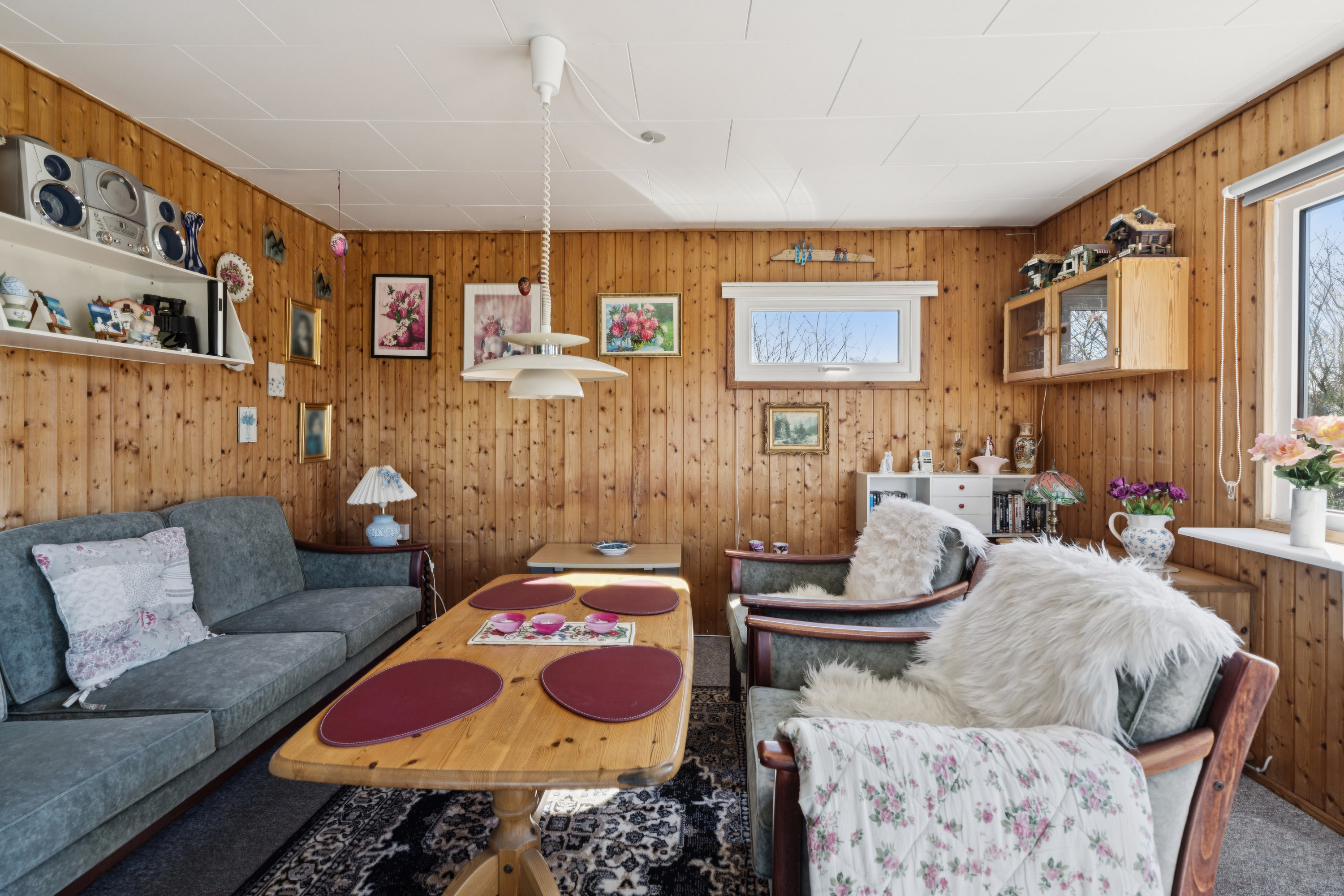 Fremhævet stue billede i fuldskærmstilstand. Billede af Pilevænget 31, Øer Strand, 8400 Ebeltoft