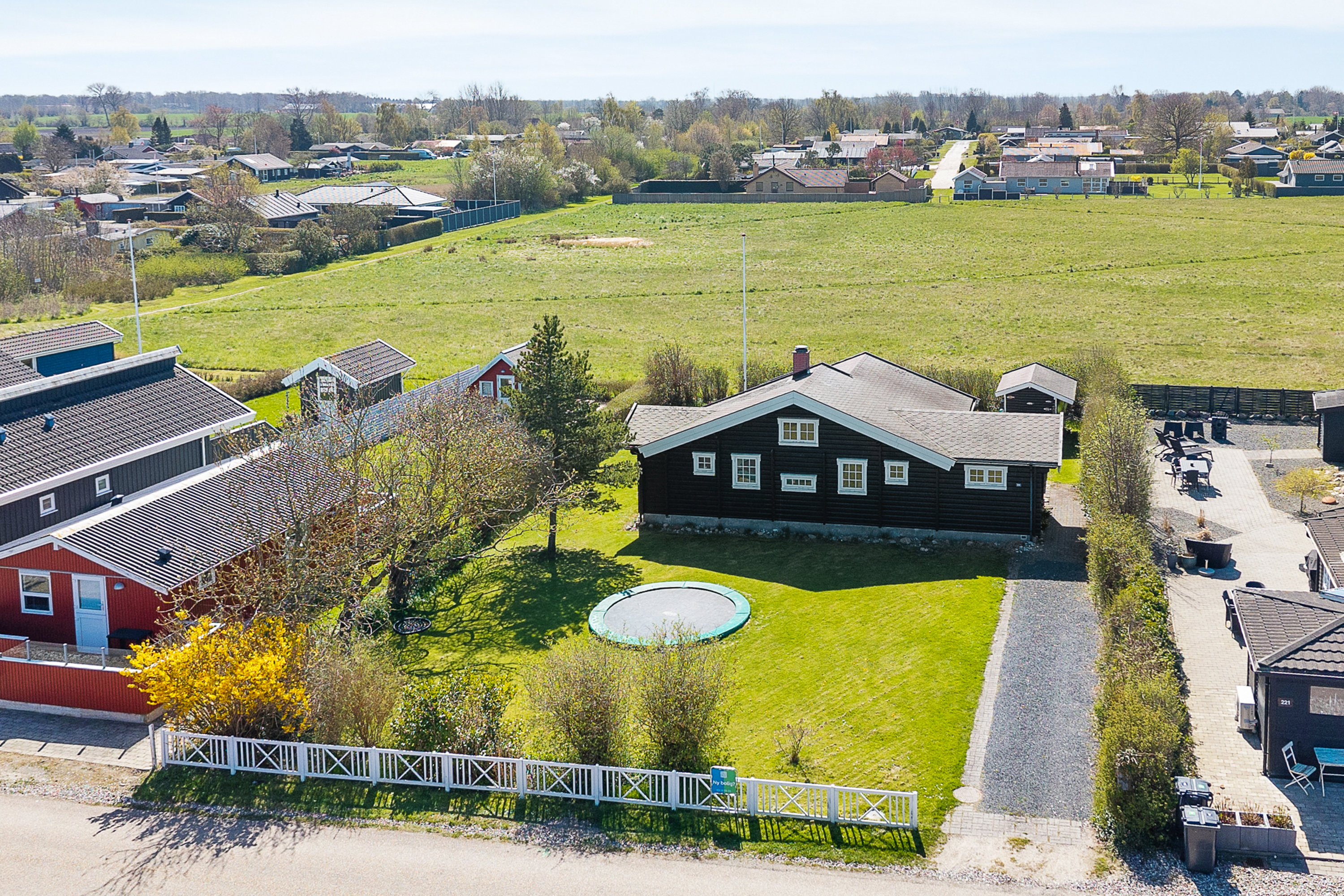Fremhævet luftfoto billede i fuldskærmstilstand. Billede af Østre Strandvej 223, Hasmark Strand, 5450 Otterup