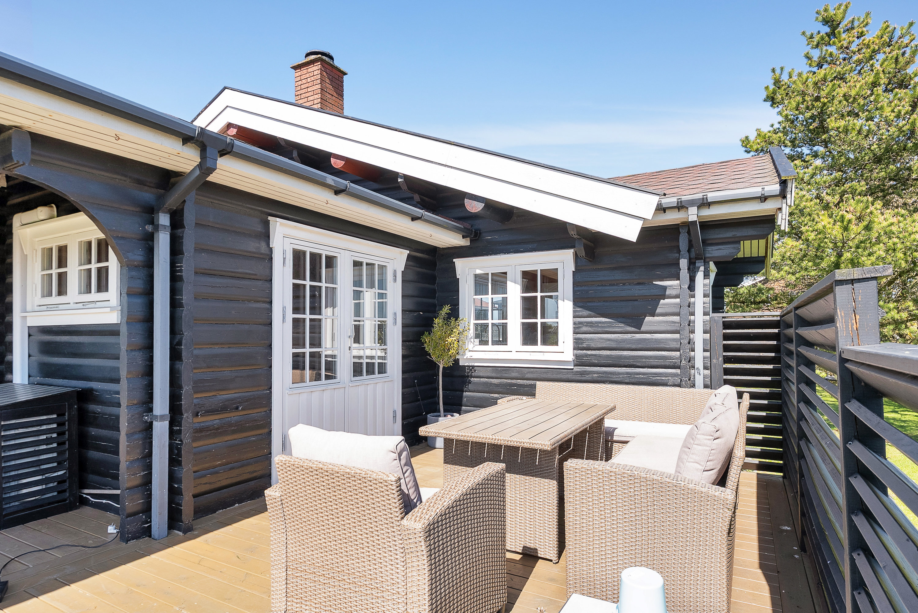 Fremhævet terrasse billede i fuldskærmstilstand. Billede af Østre Strandvej 223, Hasmark Strand, 5450 Otterup