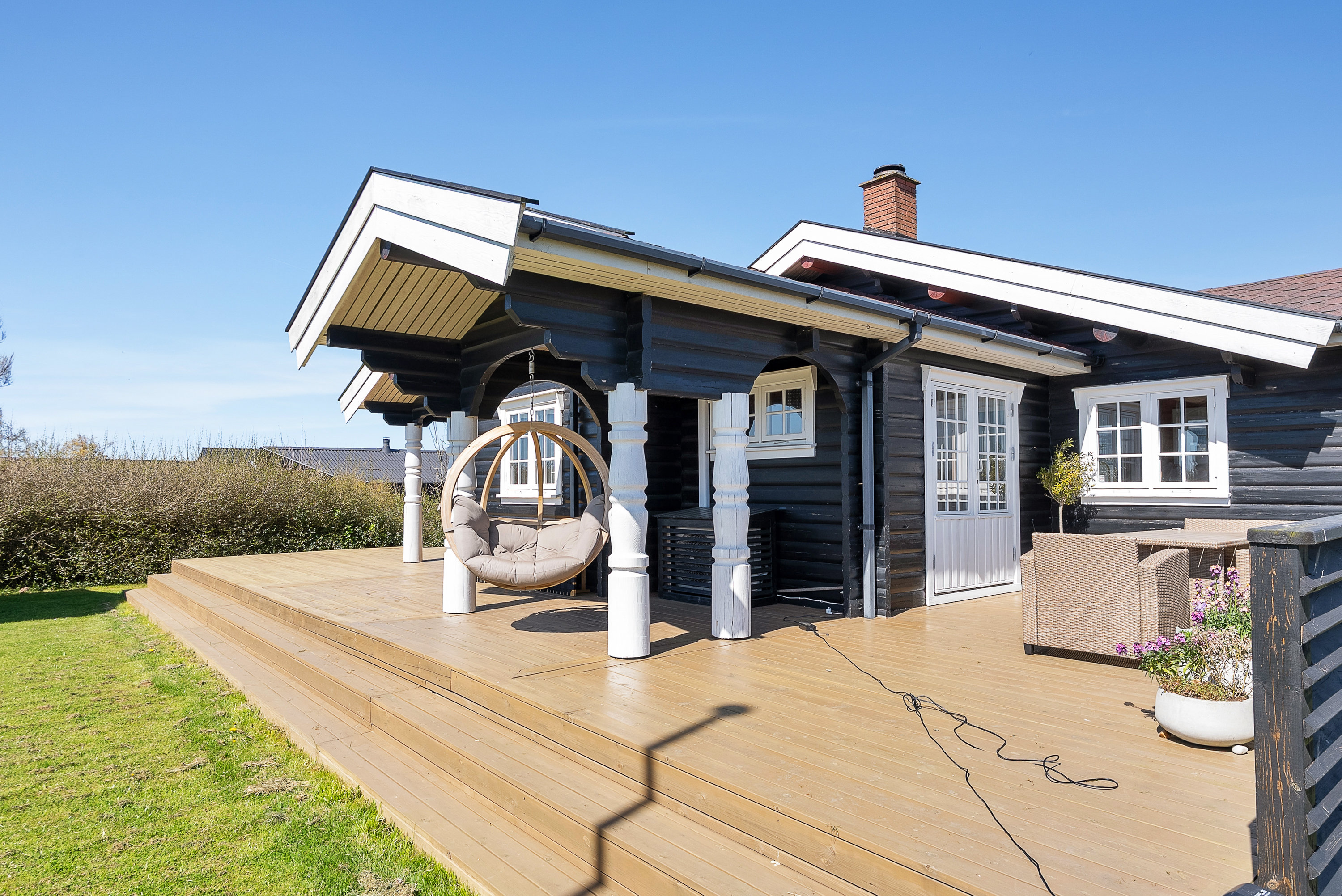Fremhævet facade billede i fuldskærmstilstand. Billede af Østre Strandvej 223, Hasmark Strand, 5450 Otterup