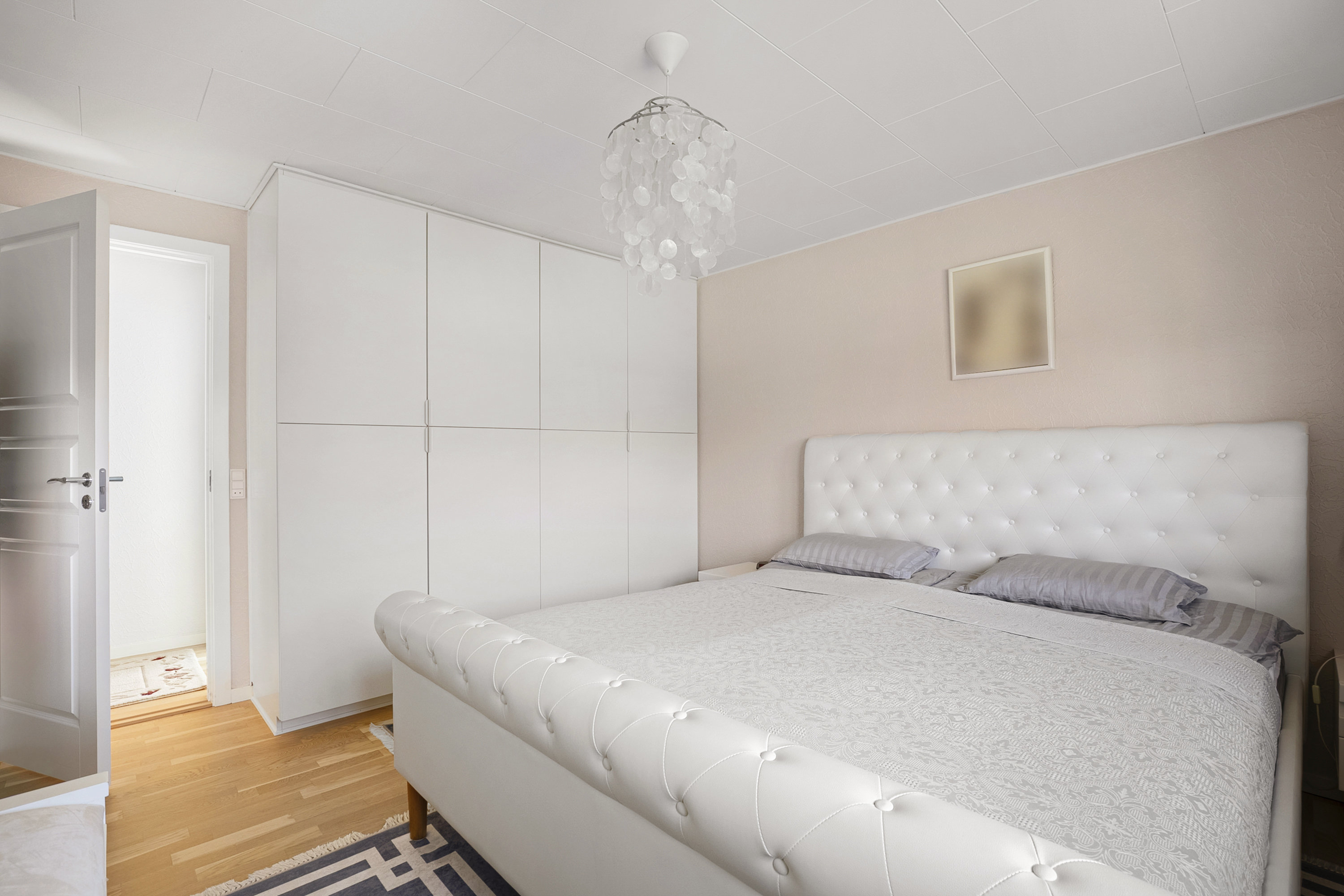 Fremhævet soveværelse billede i fuldskærmstilstand. Billede af Tvedvænget 27, 5240 Odense NØ